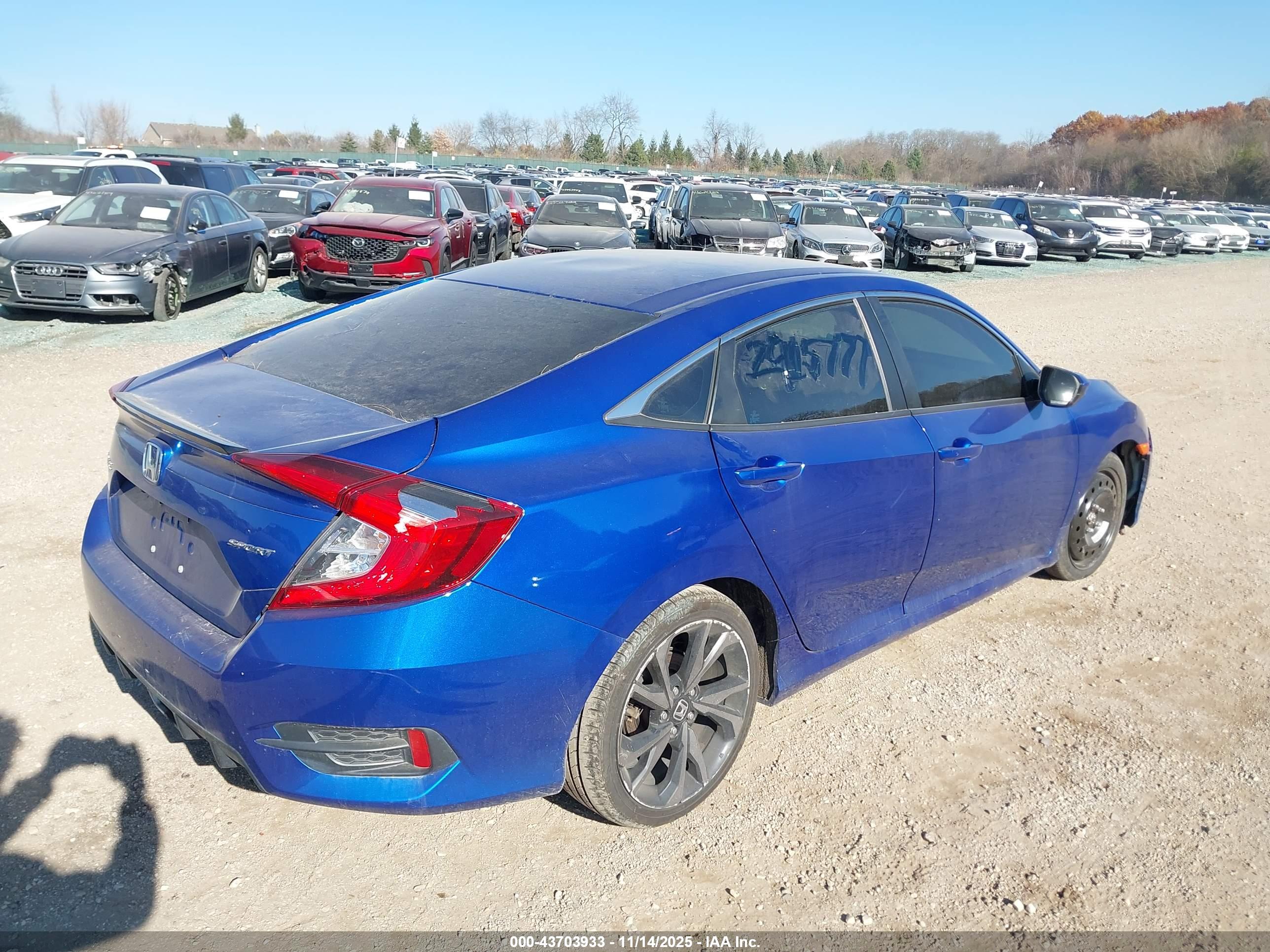 HONDA CIVIC image 4
