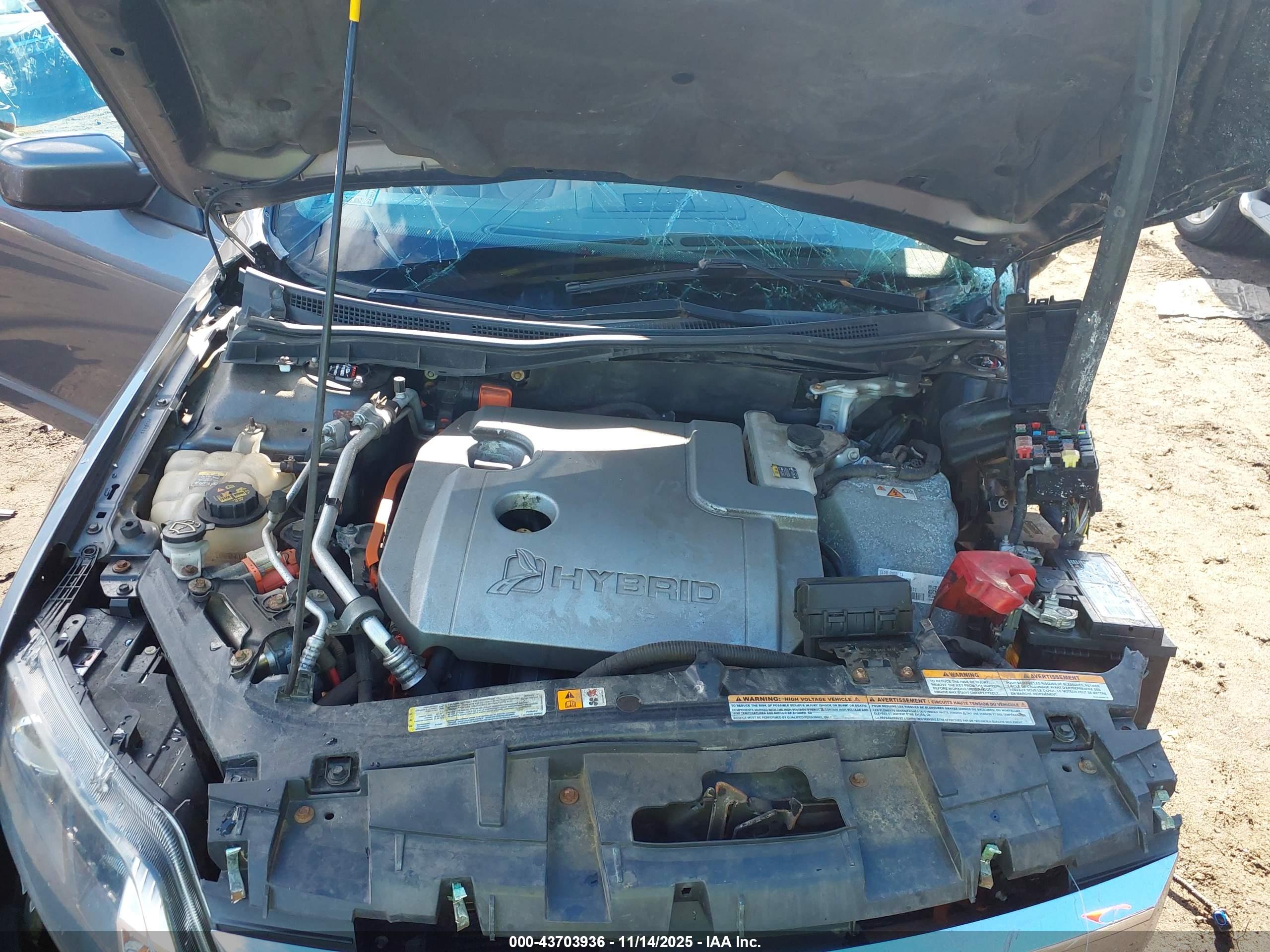 FORD FUSION image 10