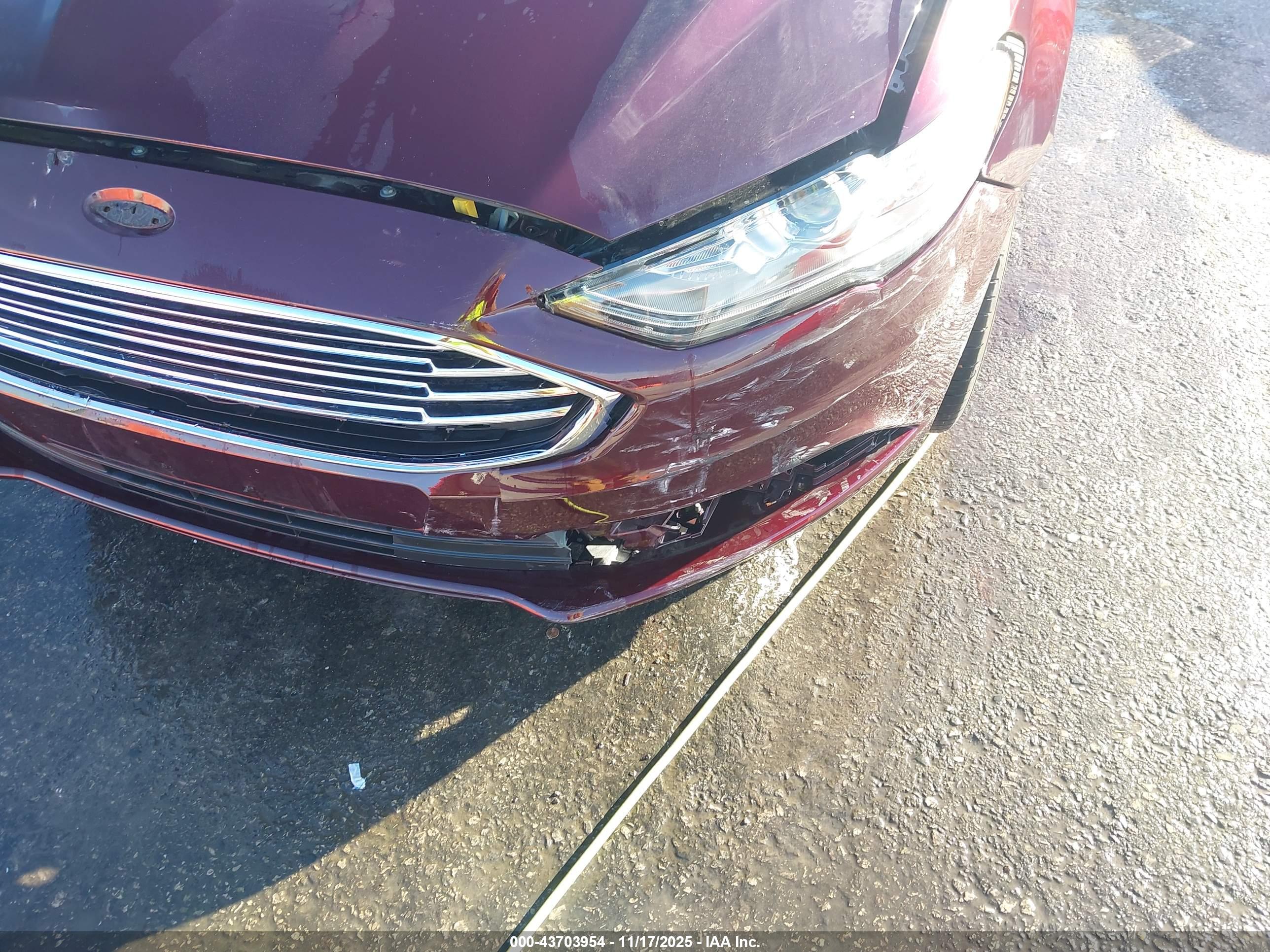 FORD FUSION image 6