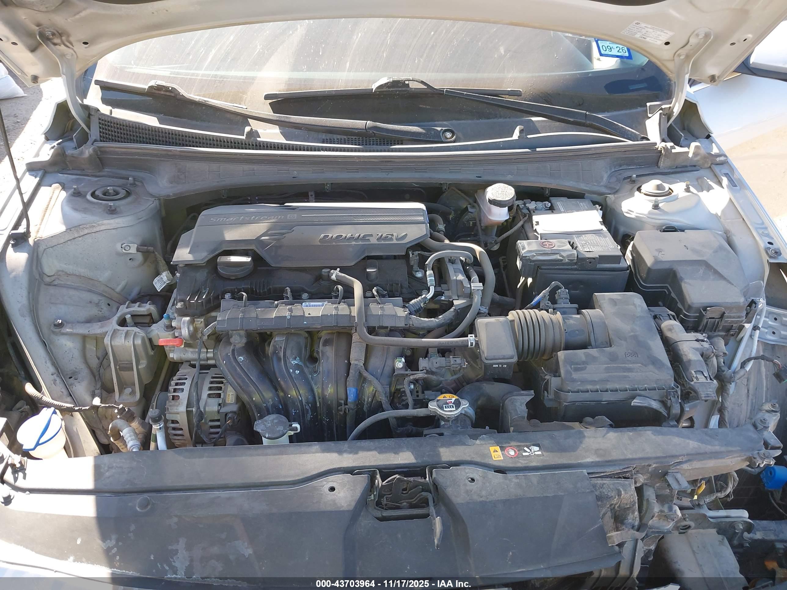 HYUNDAI ELANTRA image 10