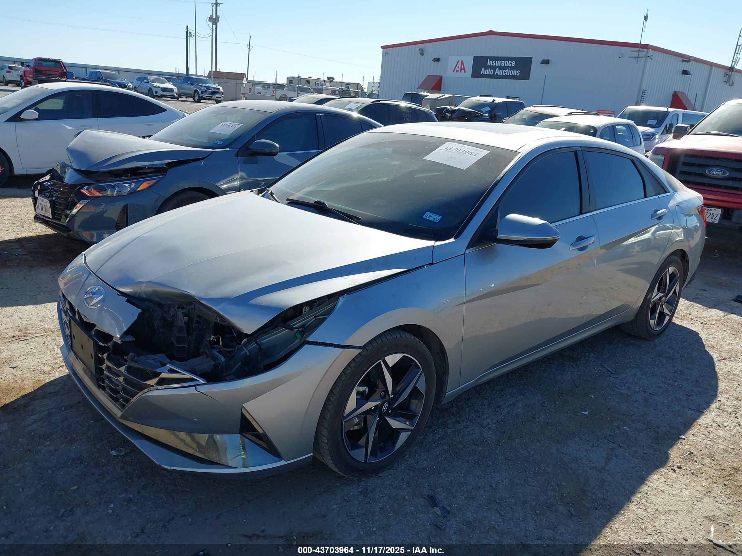 HYUNDAI ELANTRA image 2