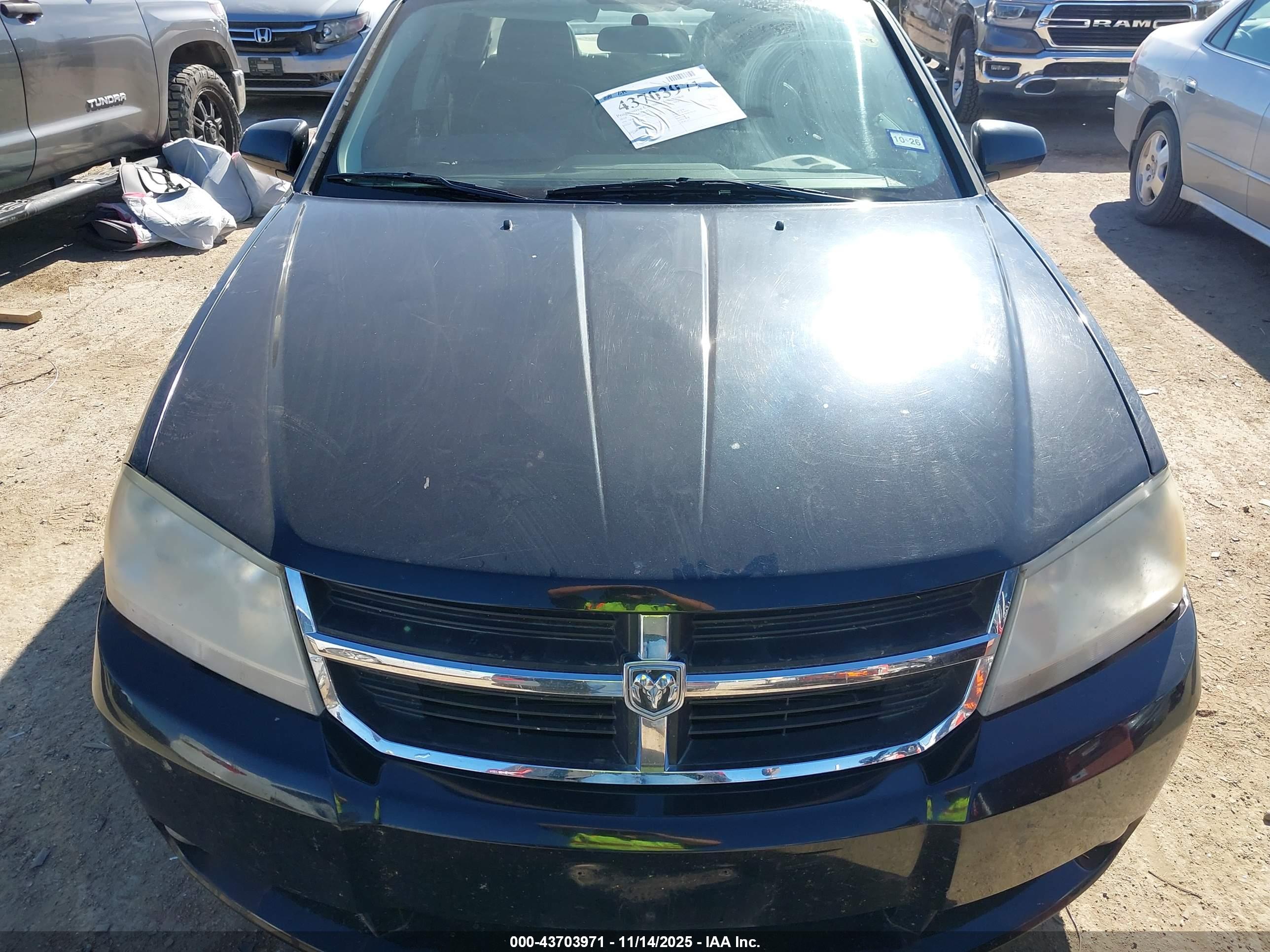 DODGE AVENGER image 6
