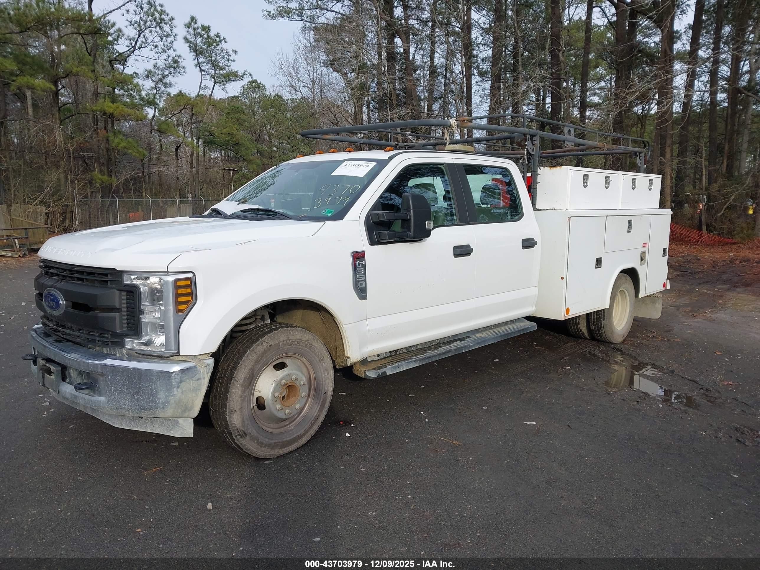 FORD F-350 image 2