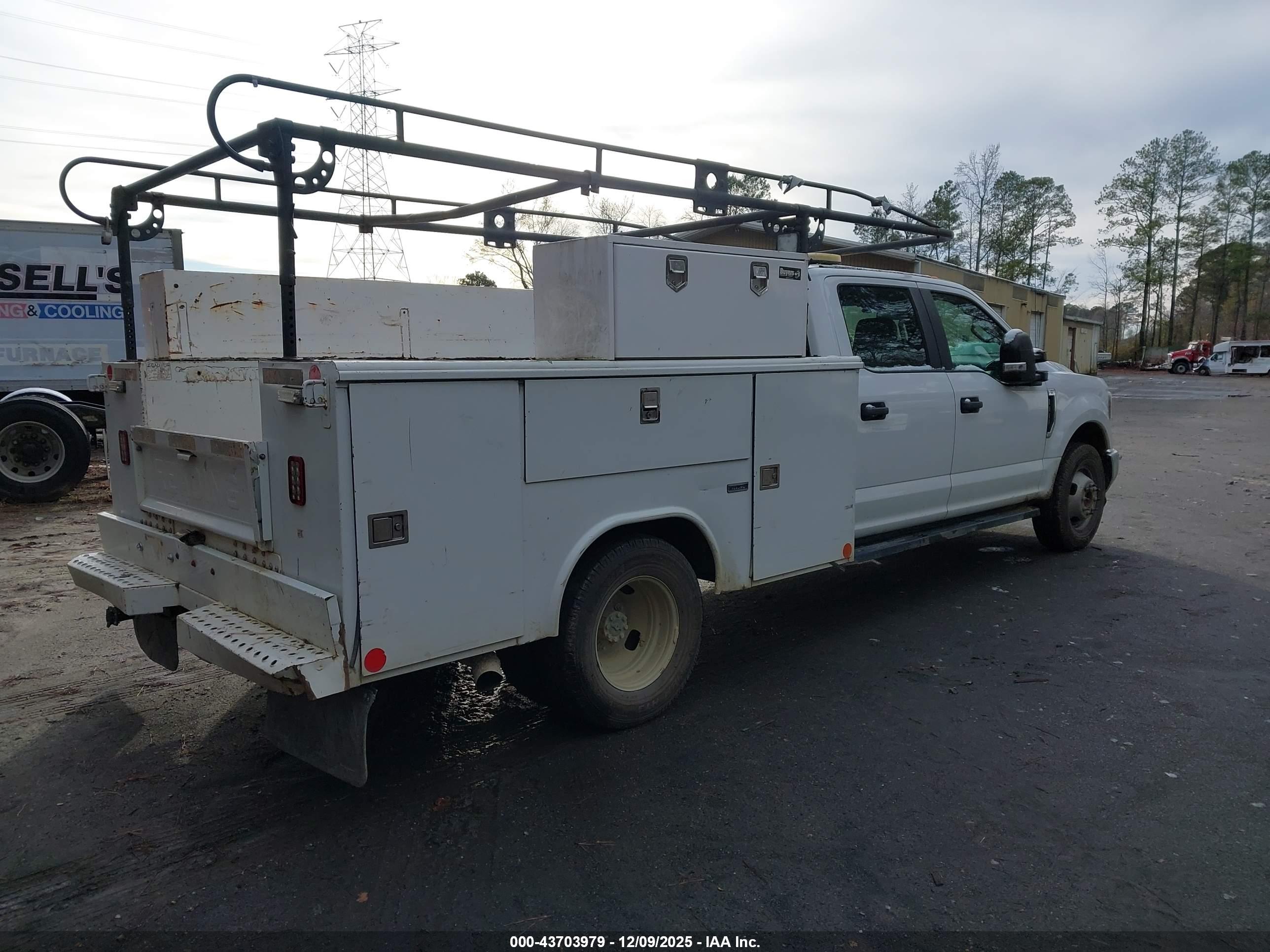 FORD F-350 image 4