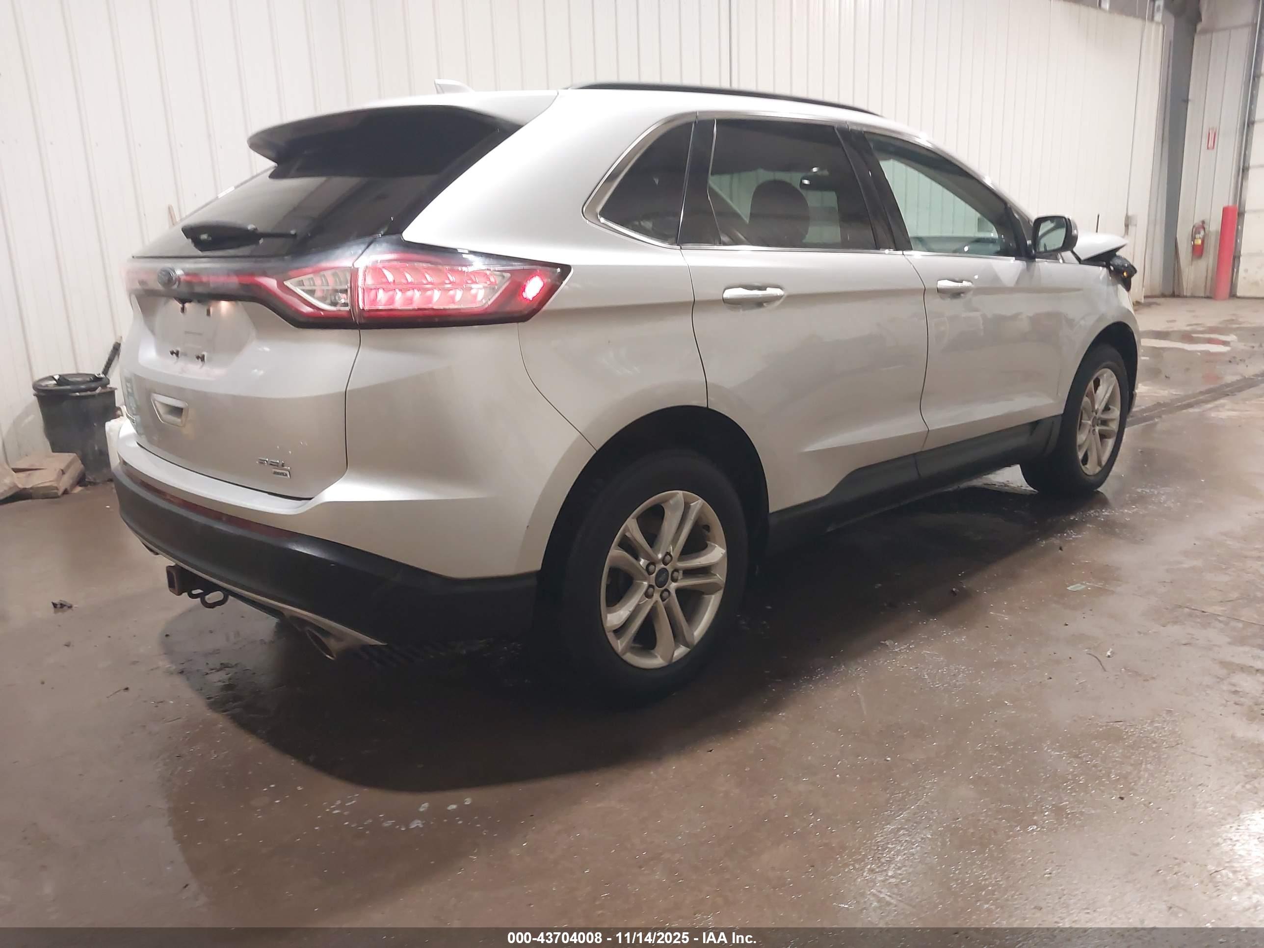 FORD EDGE image 4