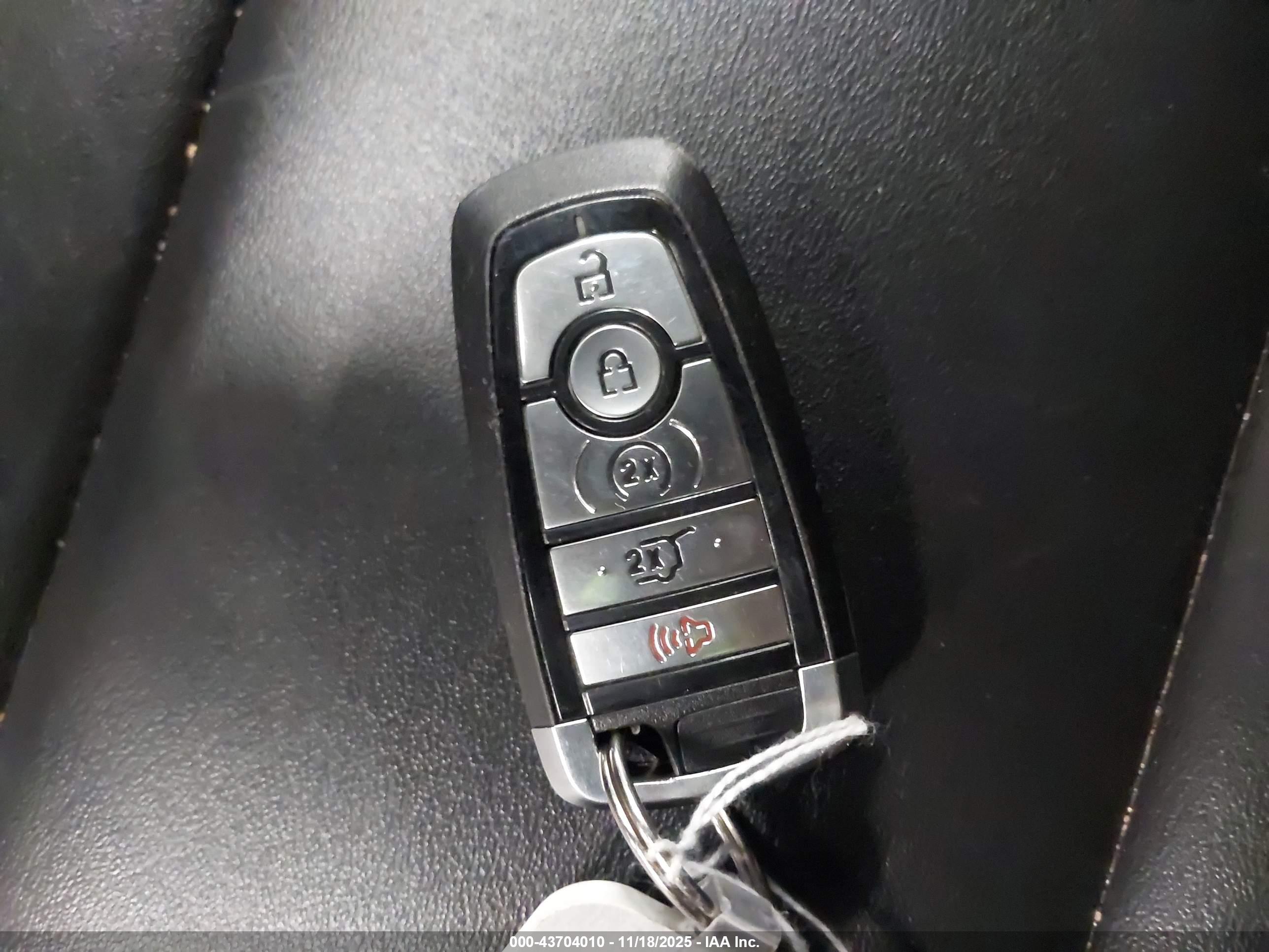 FORD EXPLORER image 11