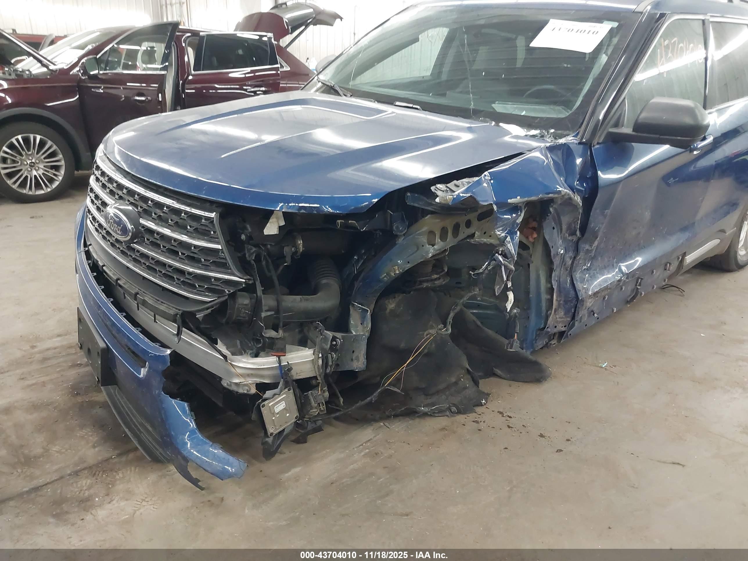 FORD EXPLORER image 6