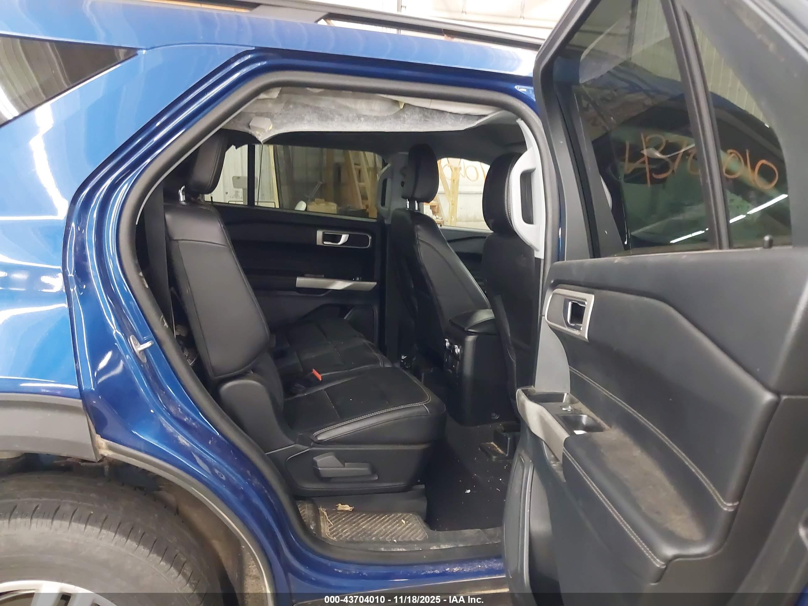 FORD EXPLORER image 8