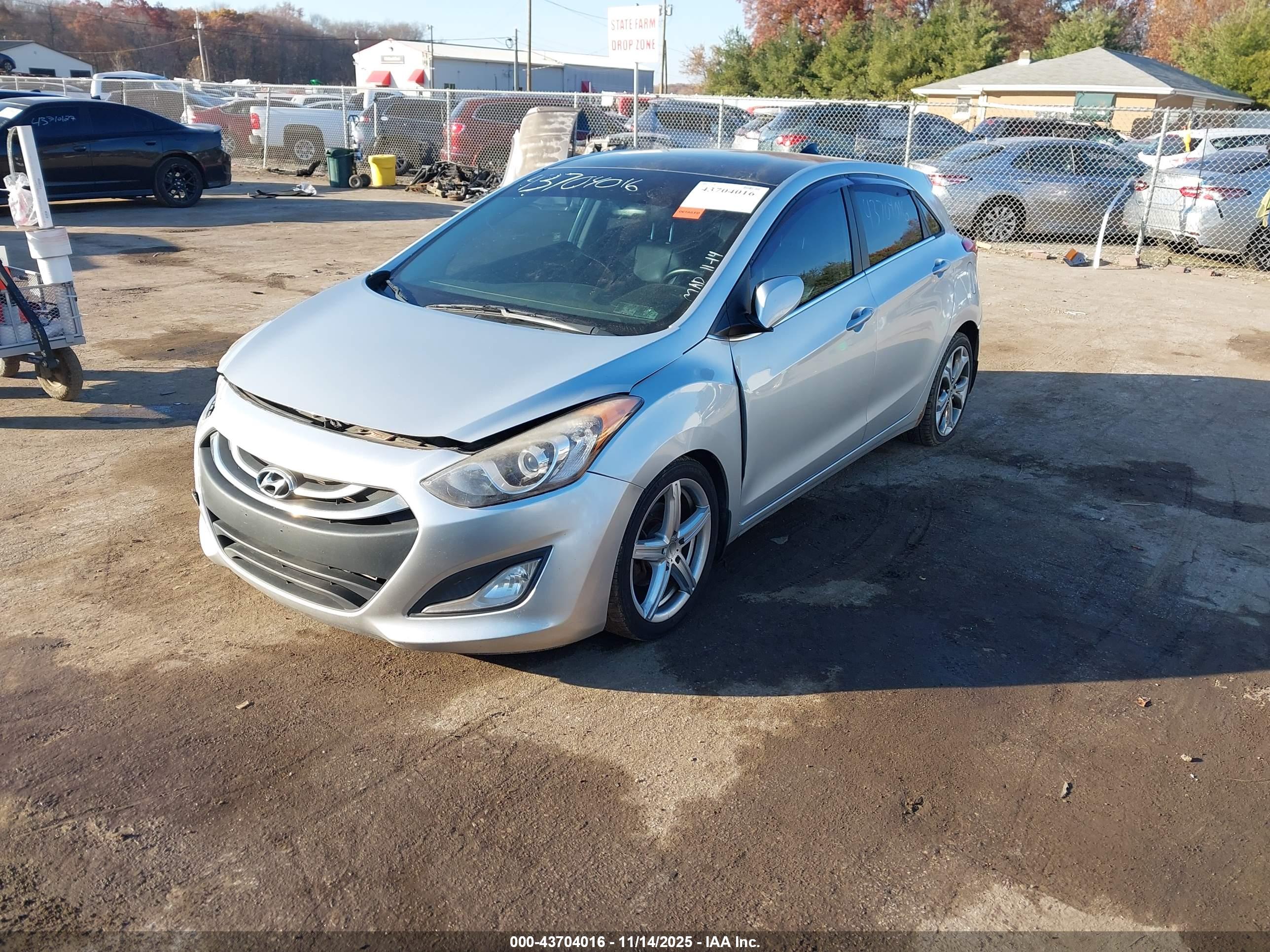 HYUNDAI ELANTRA image 2