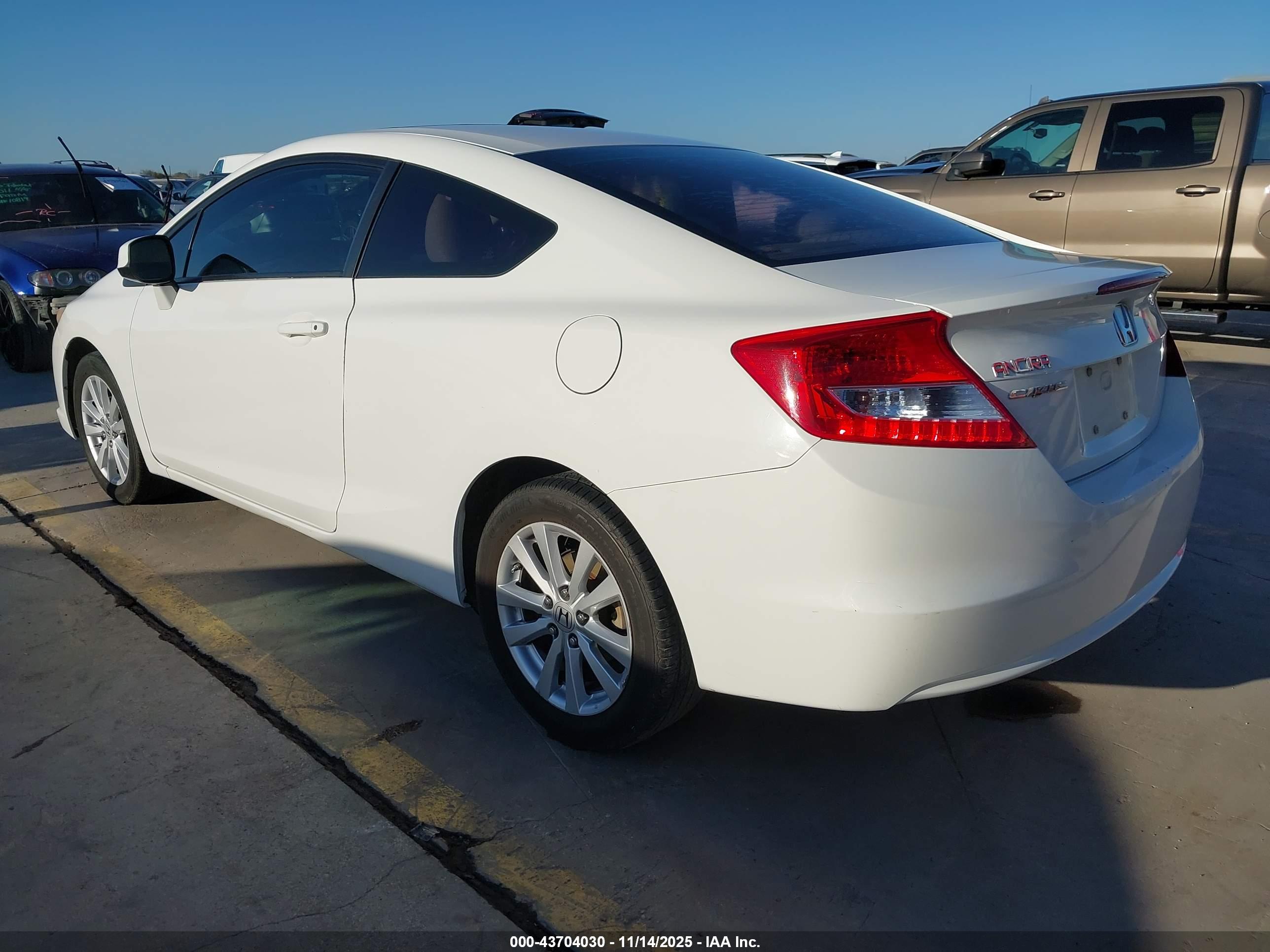 HONDA CIVIC image 3