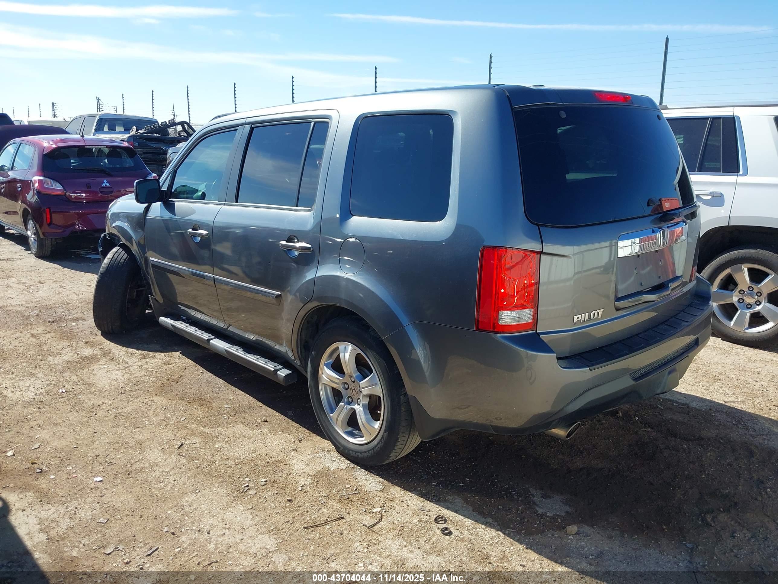 HONDA PILOT image 3