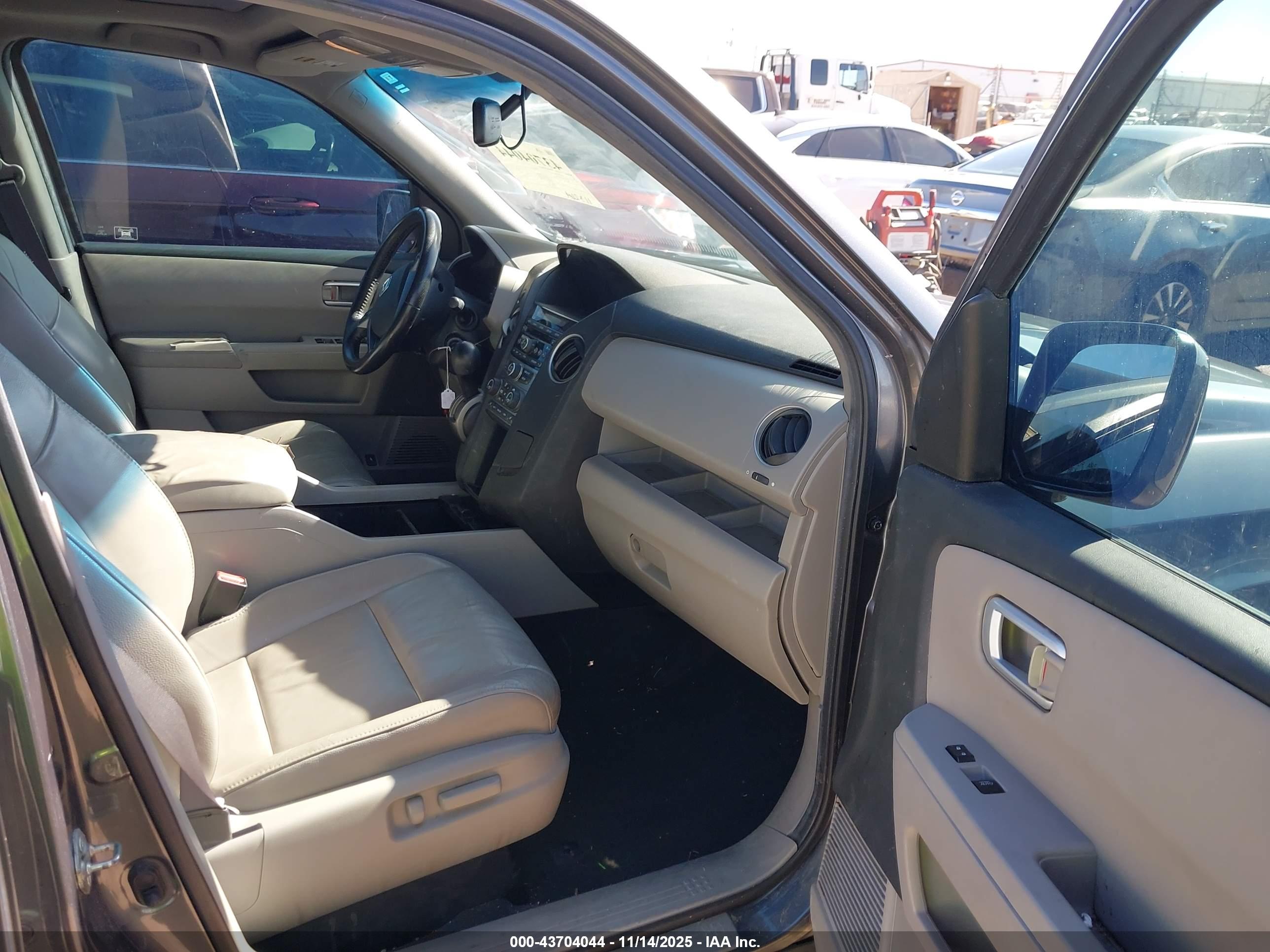 HONDA PILOT image 5
