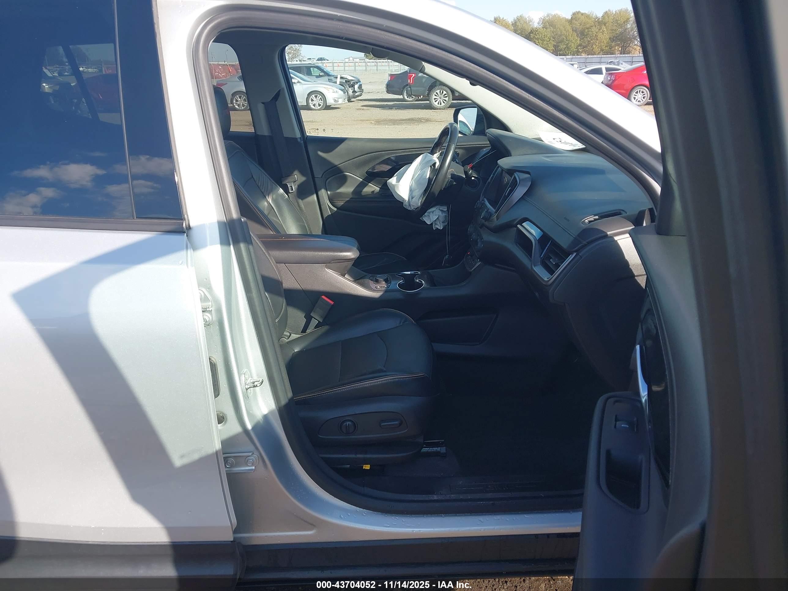 GMC TERRAIN image 5