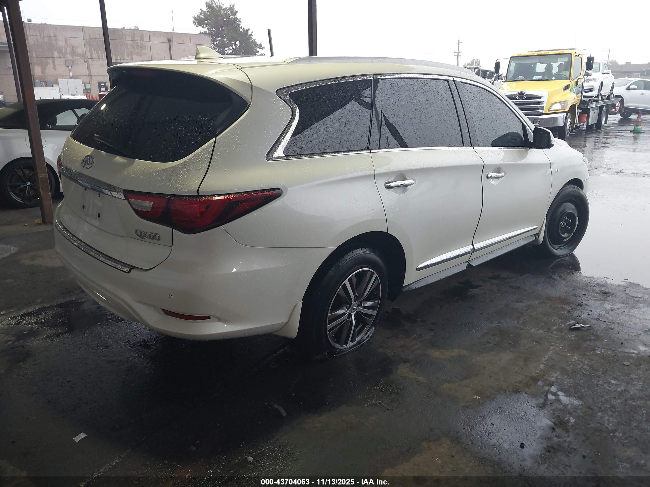 INFINITI QX60 image 4