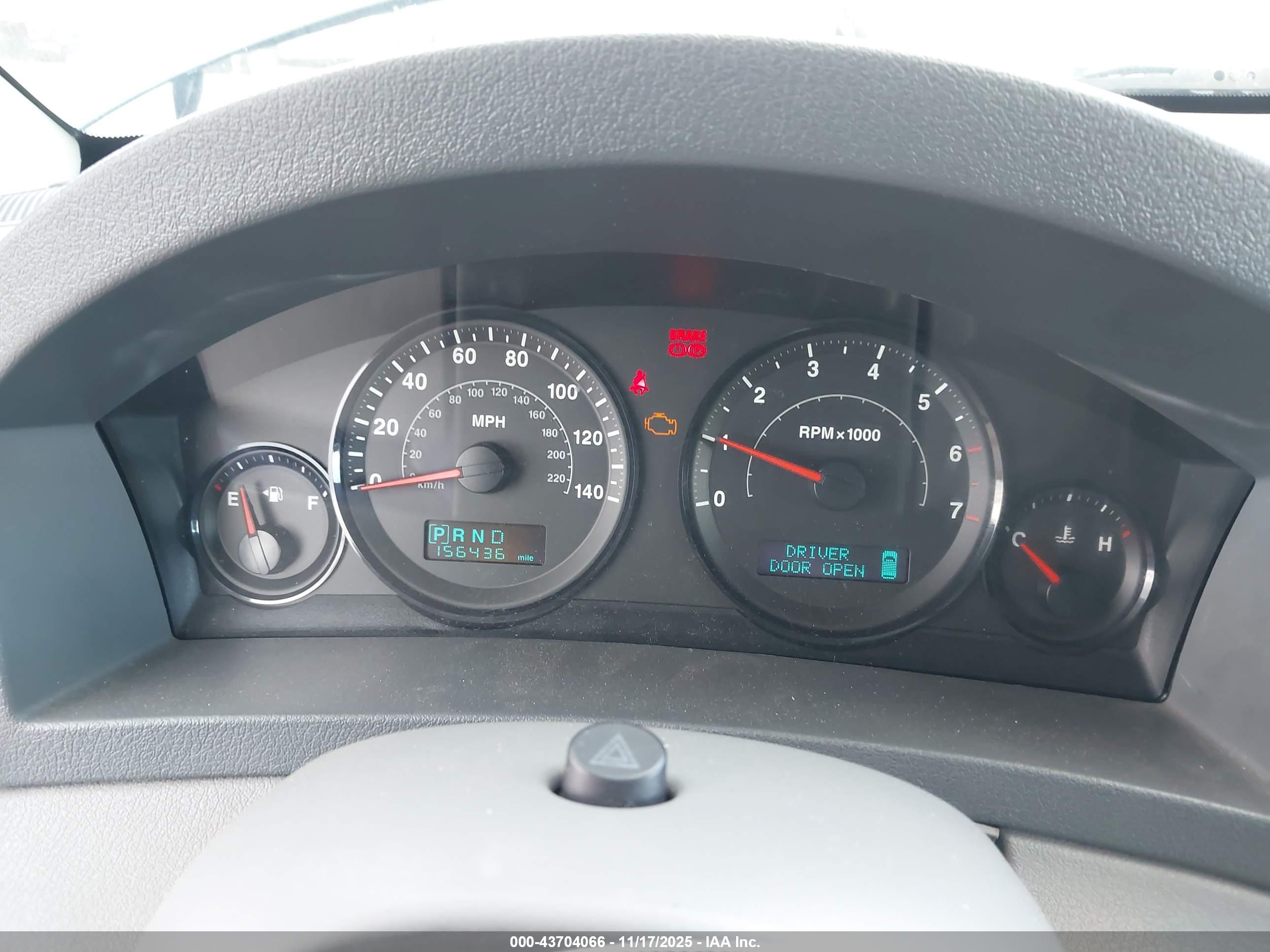 JEEP GRAND image 7