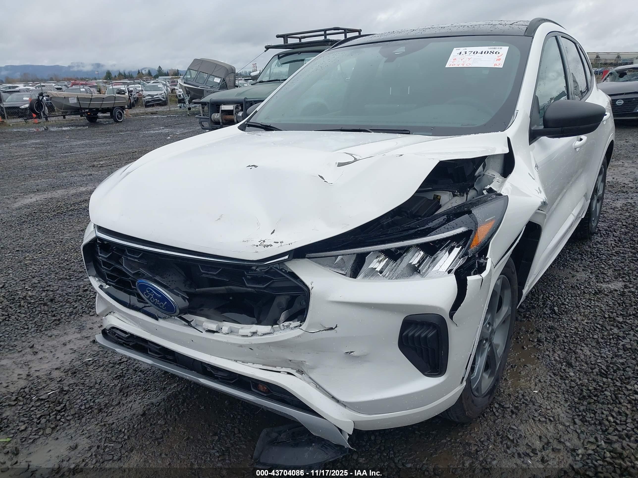 FORD ESCAPE image 6