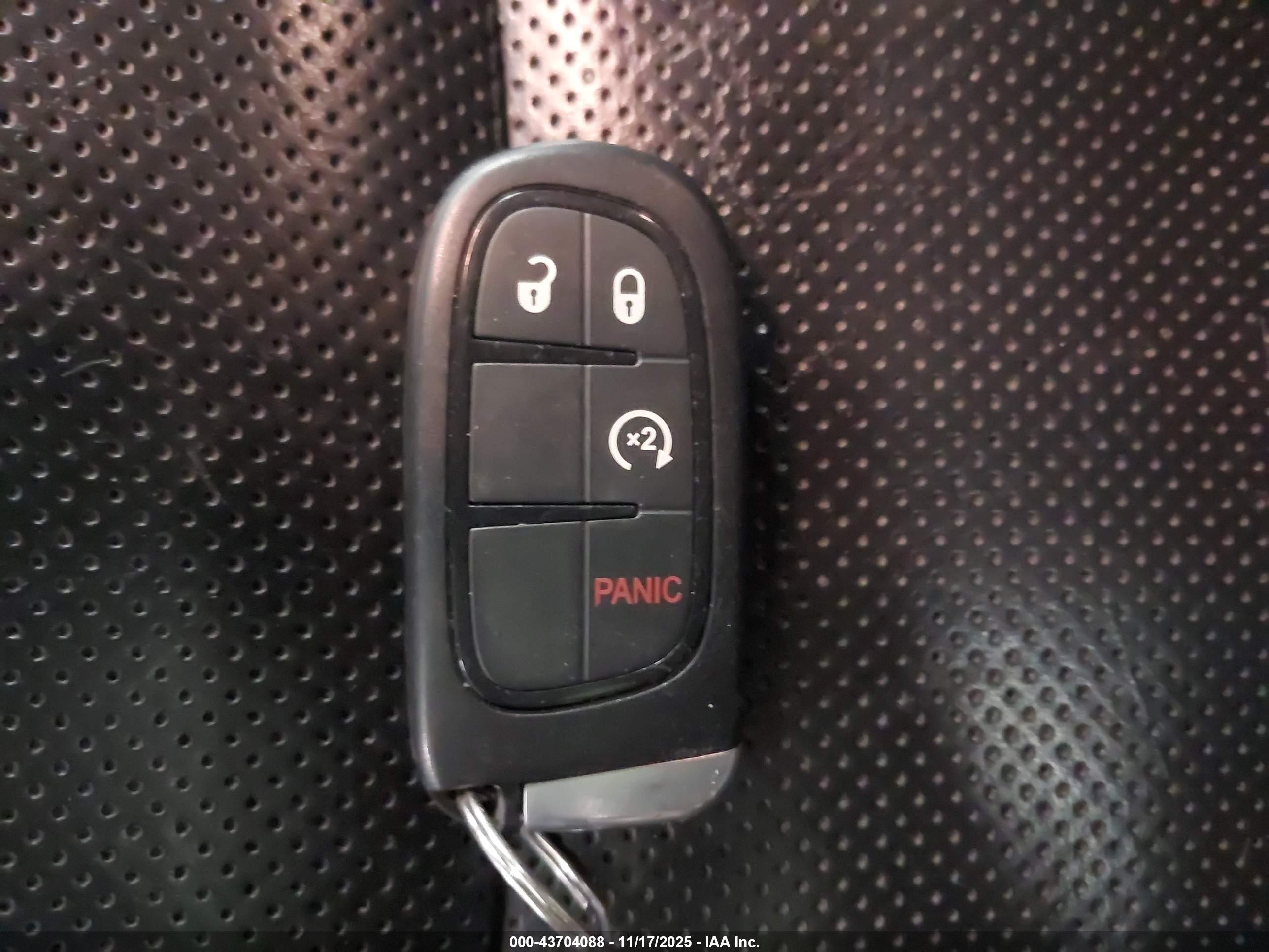 JEEP CHEROKEE image 11
