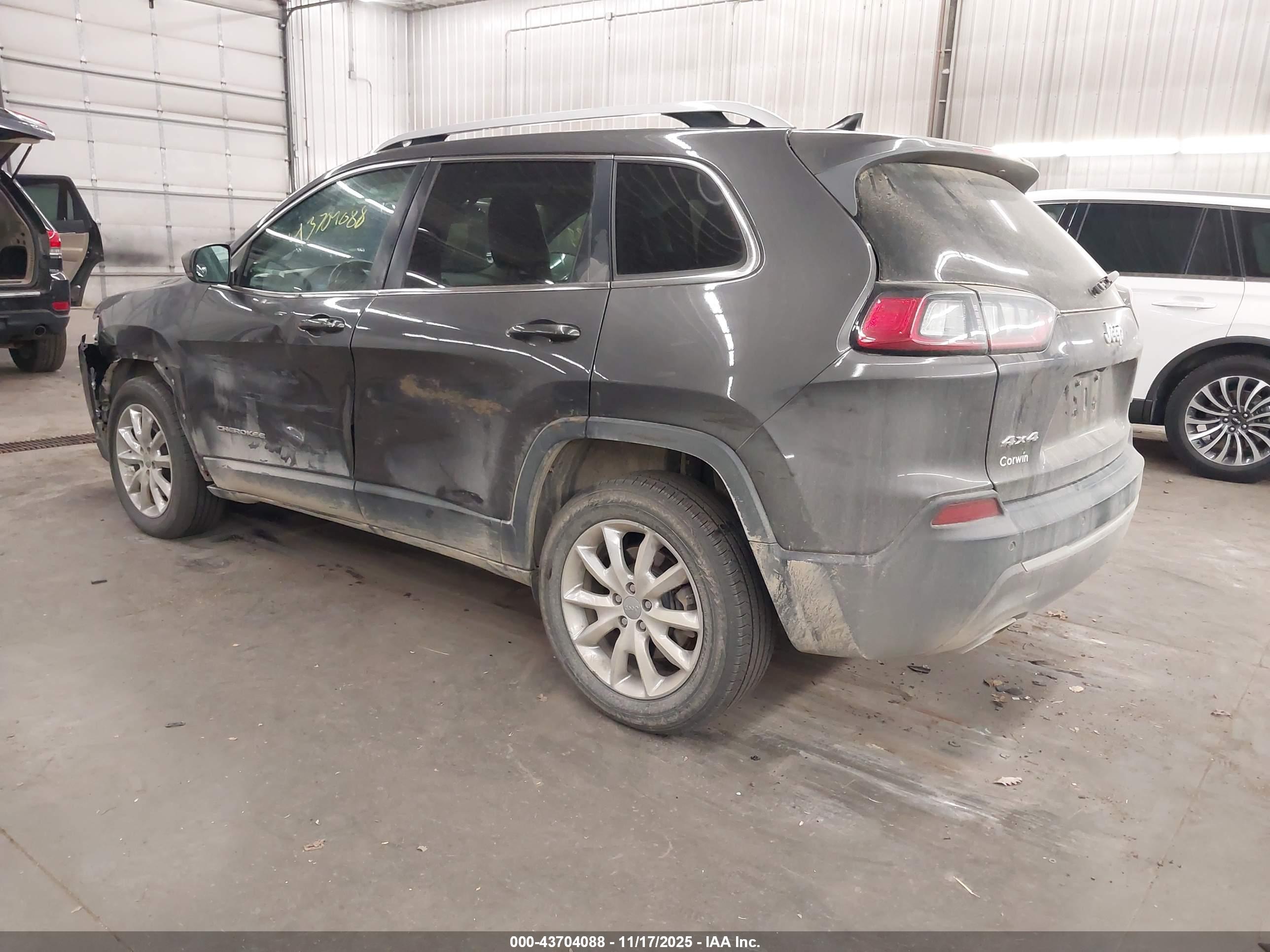 JEEP CHEROKEE image 3