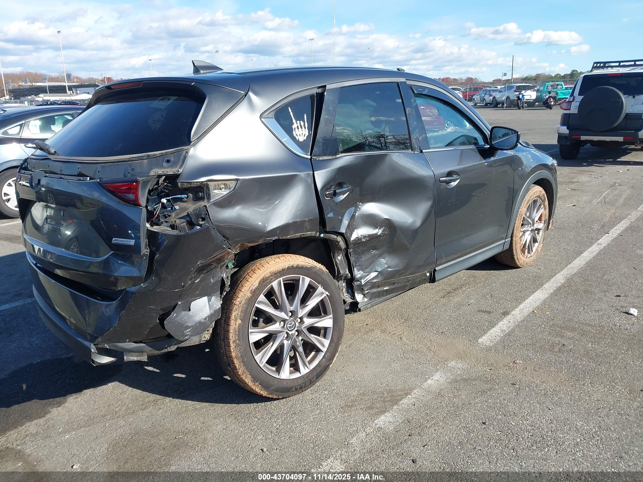 MAZDA CX-5 image 4