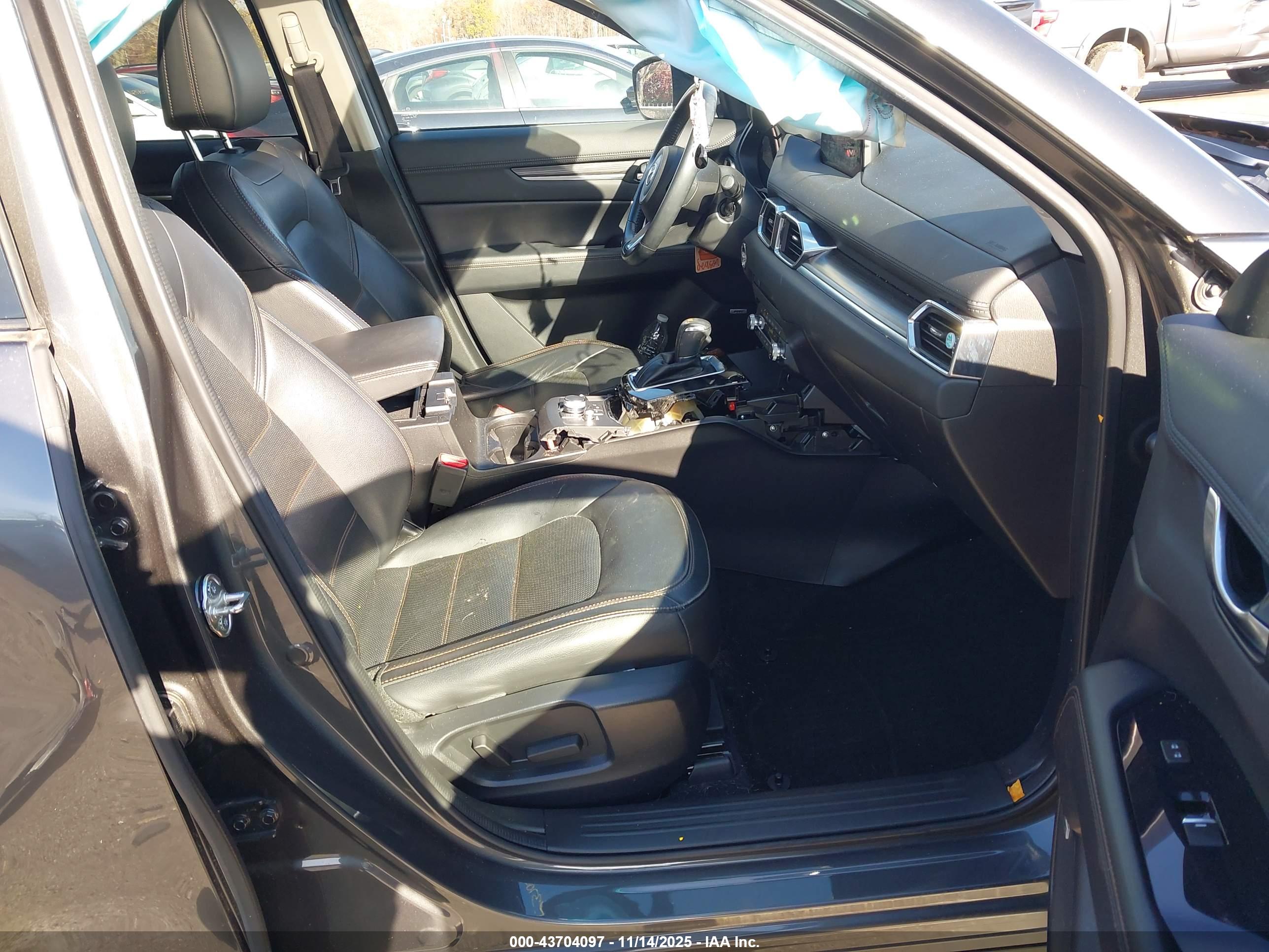 MAZDA CX-5 image 5
