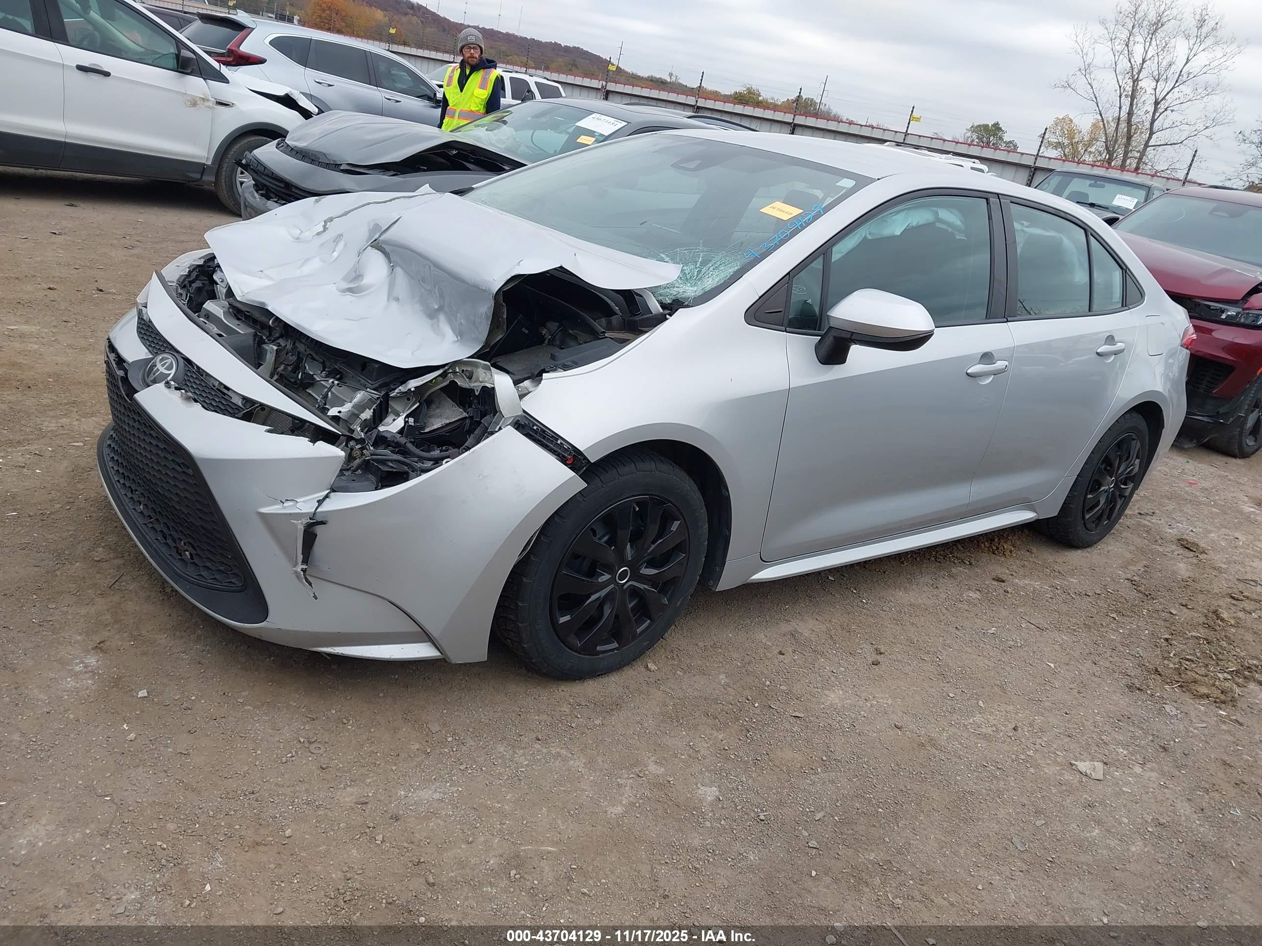TOYOTA COROLLA image 2