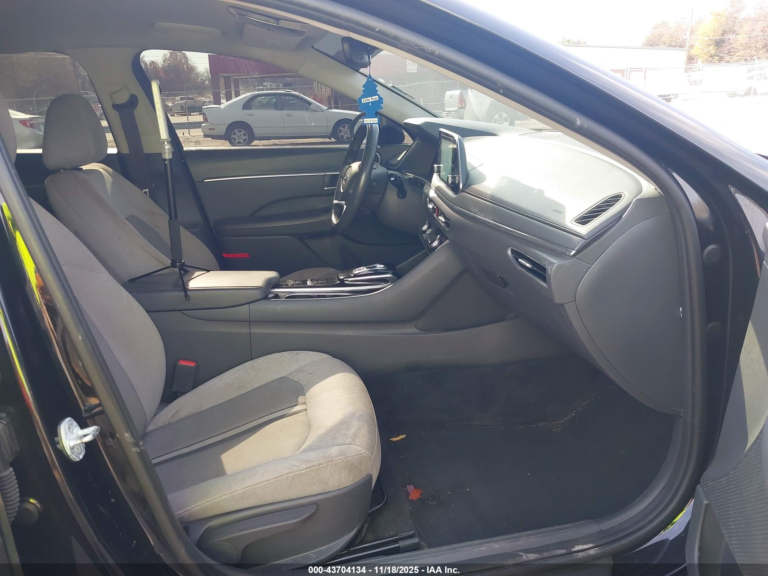 HYUNDAI SONATA image 5