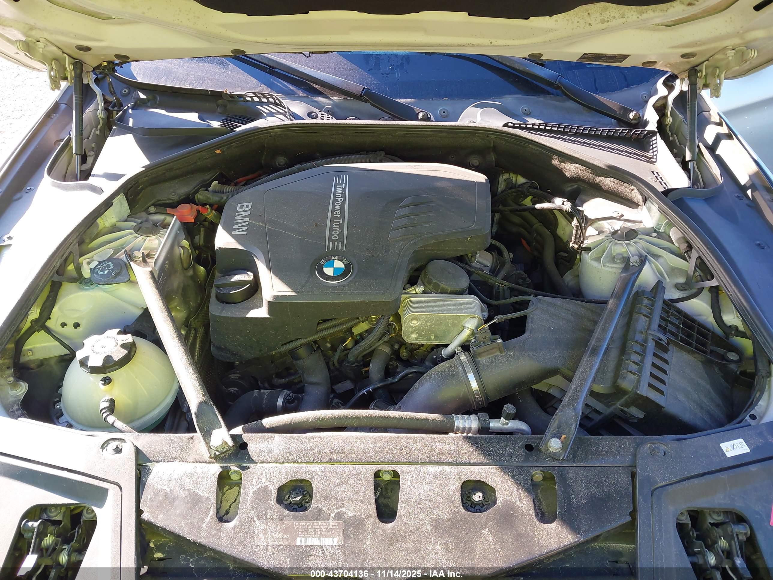 BMW 528I image 10