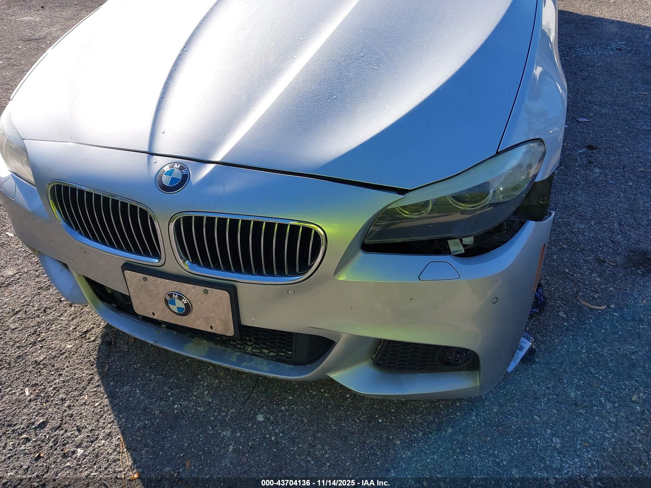 BMW 528I image 6