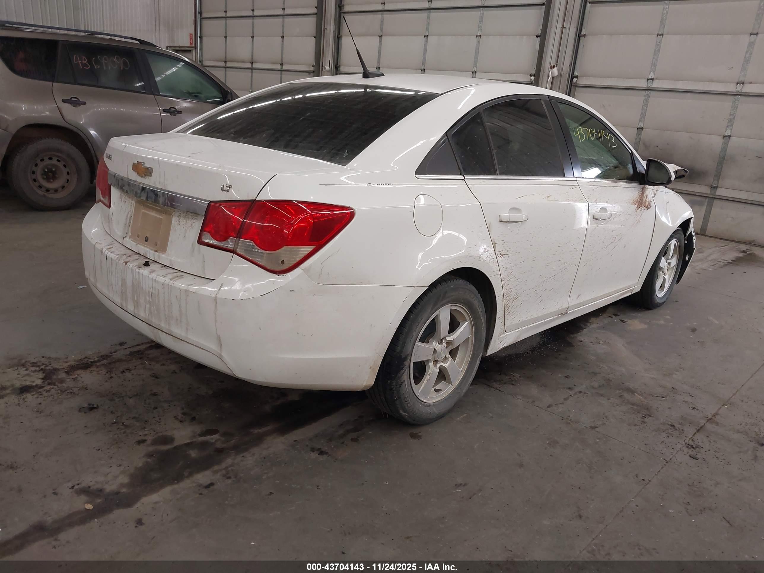 CHEVROLET CRUZE image 4
