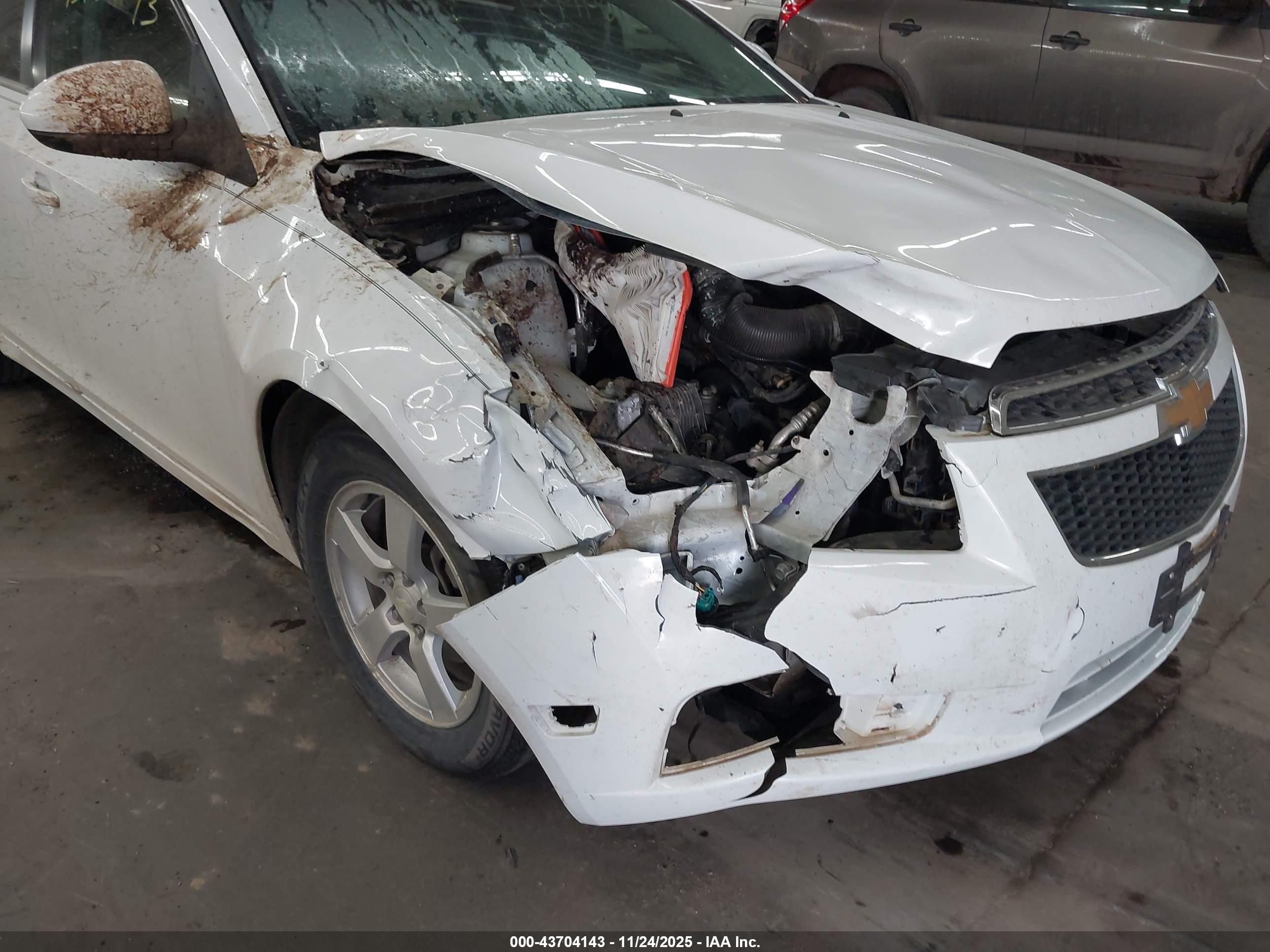 CHEVROLET CRUZE image 6