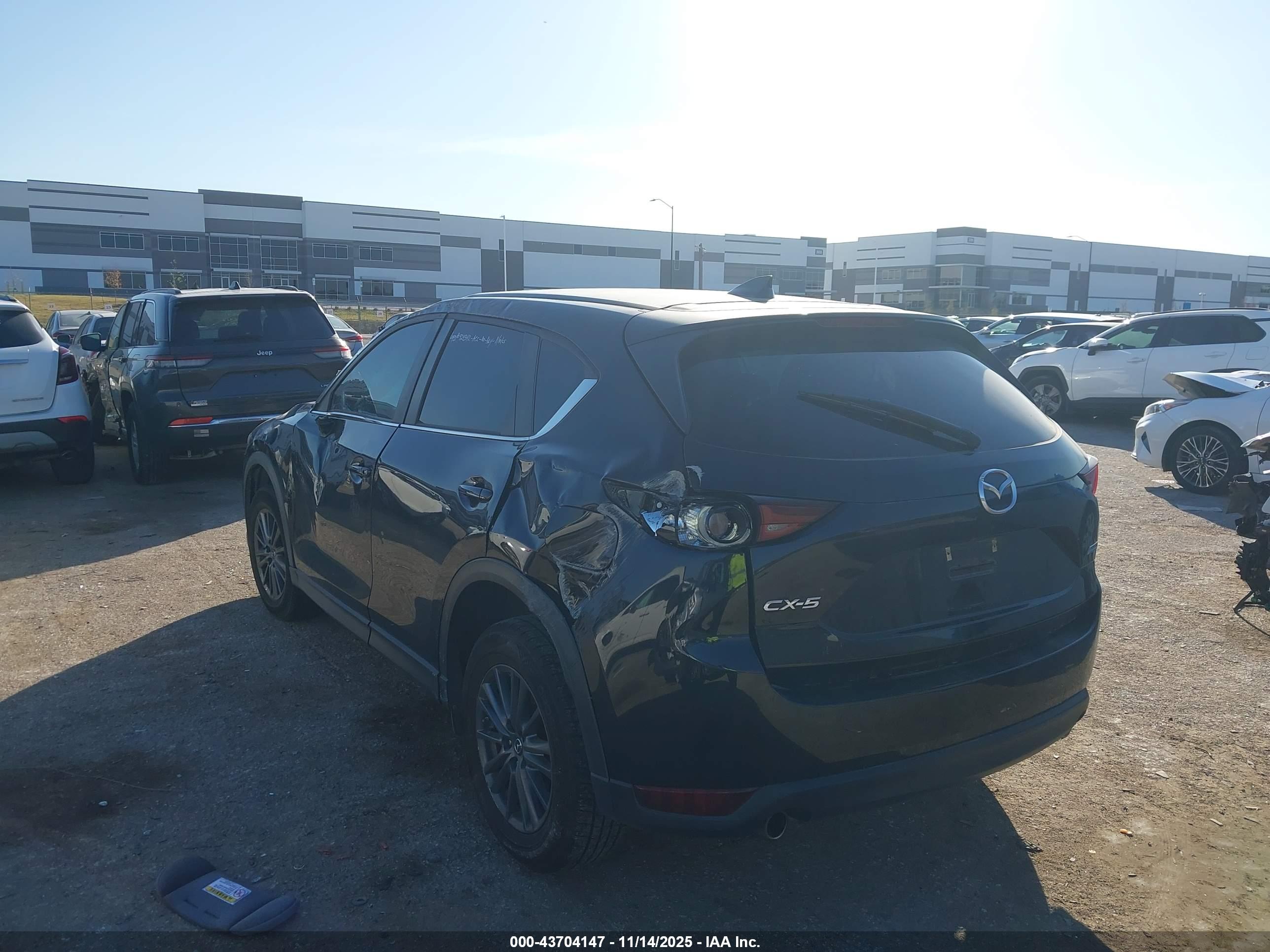 MAZDA CX-5 image 3