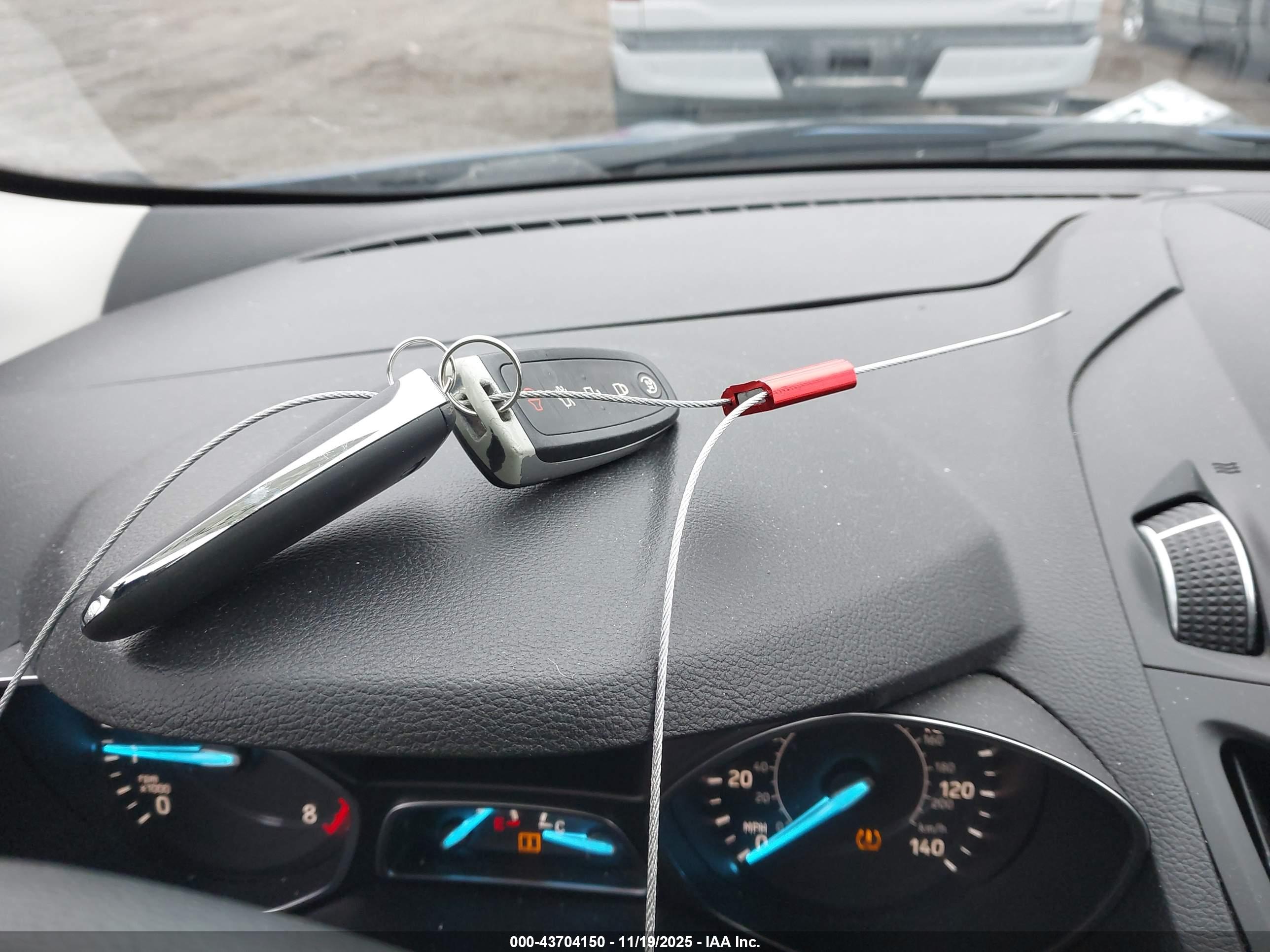 FORD ESCAPE image 11