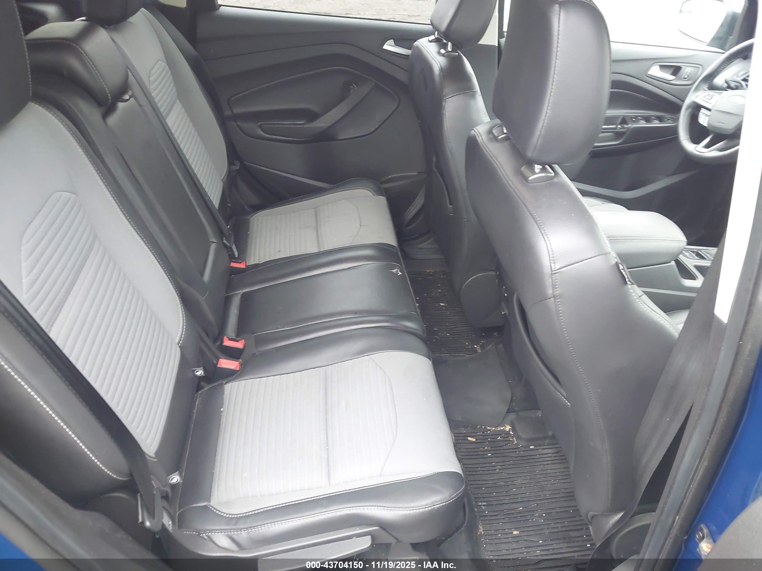 FORD ESCAPE image 8