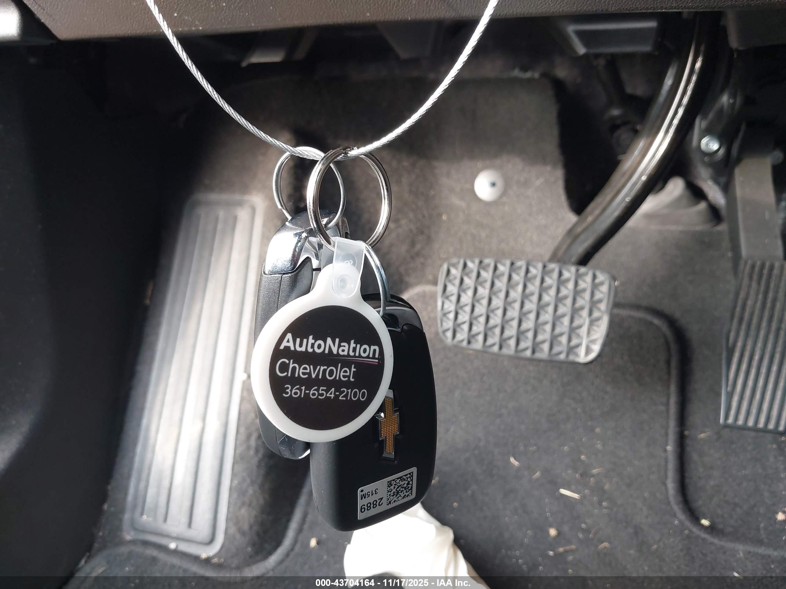 CHEVROLET EQUINOX image 11