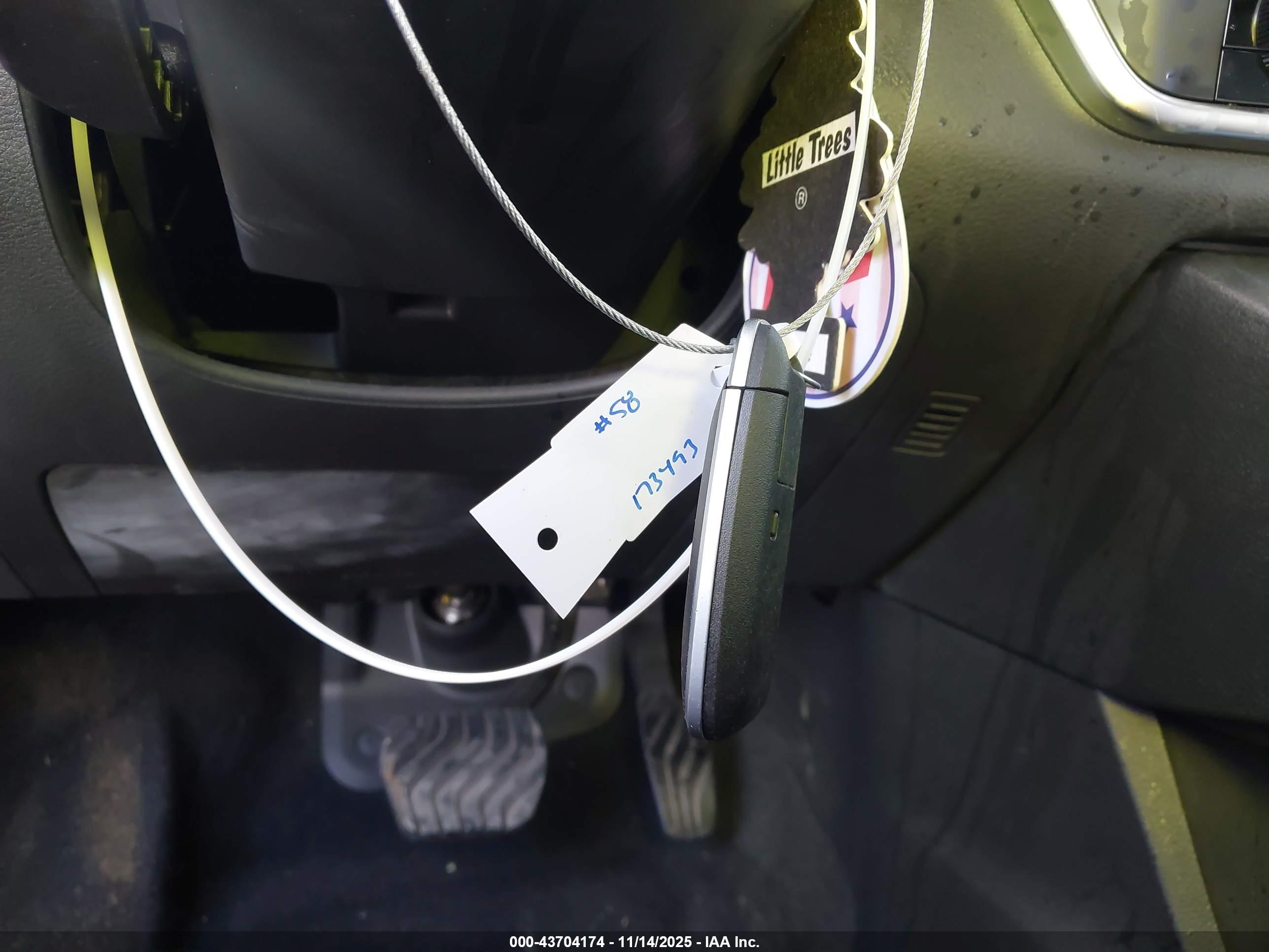 NISSAN ROGUE image 11