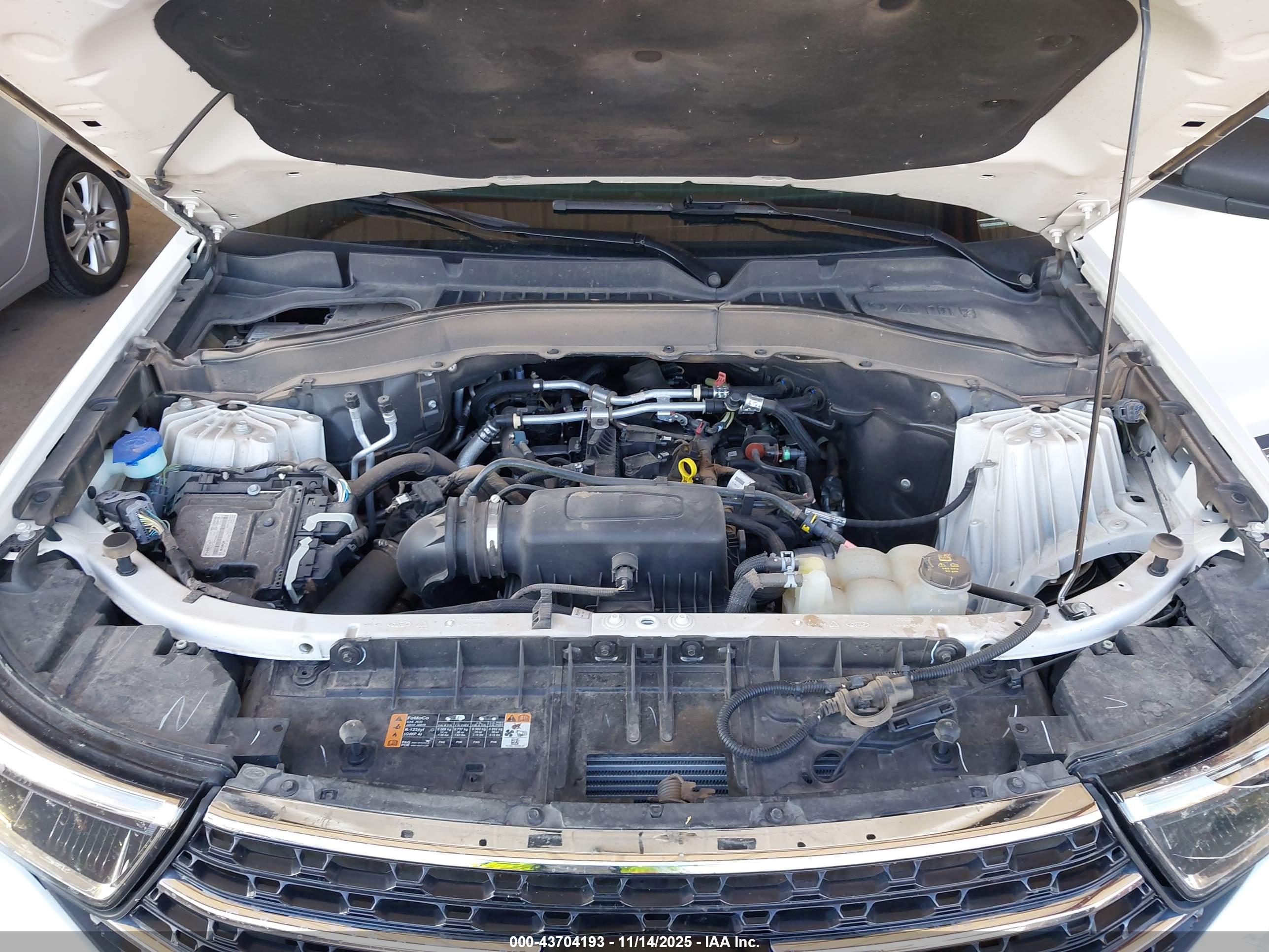 FORD EXPLORER image 10