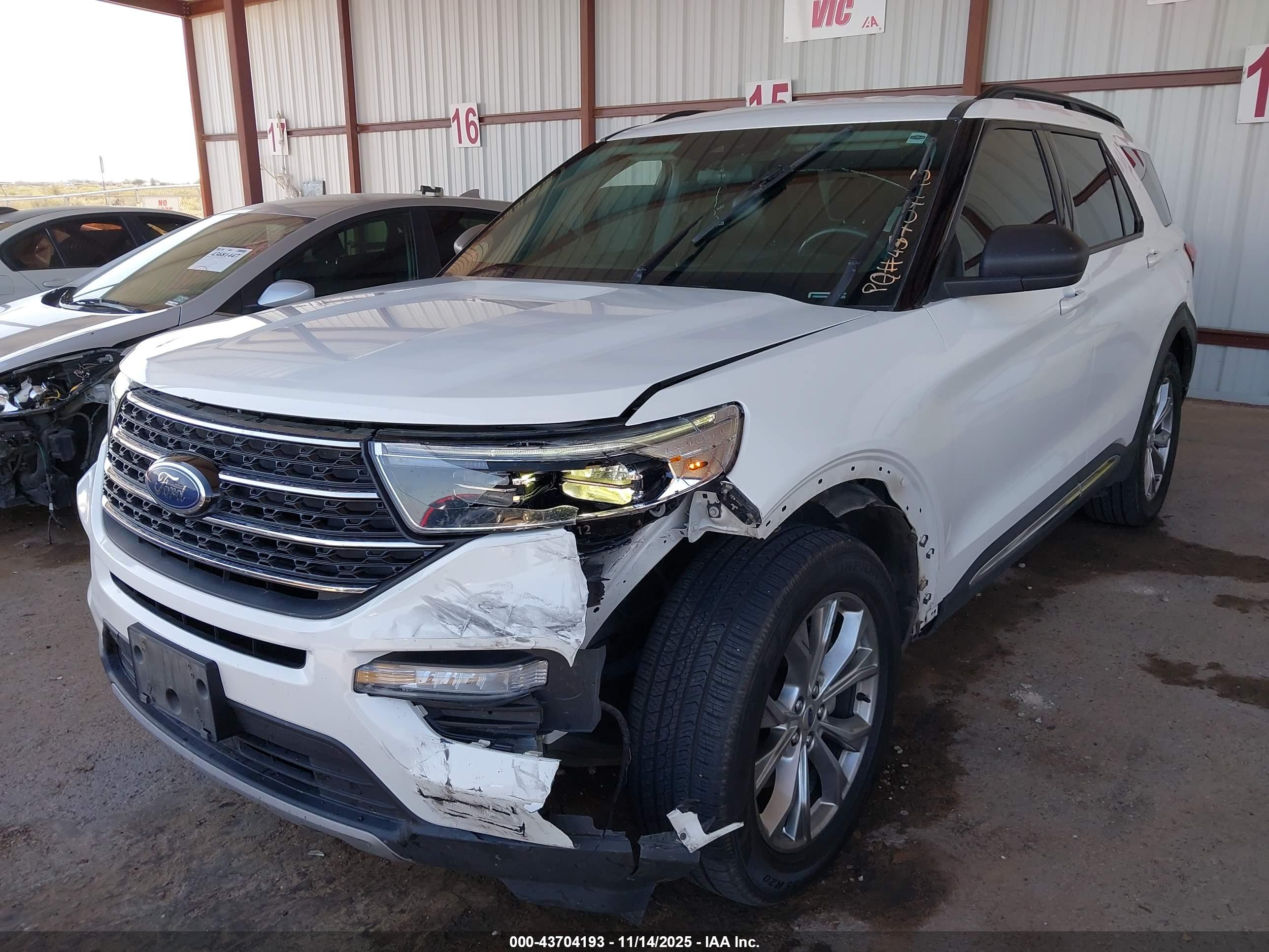 FORD EXPLORER image 2