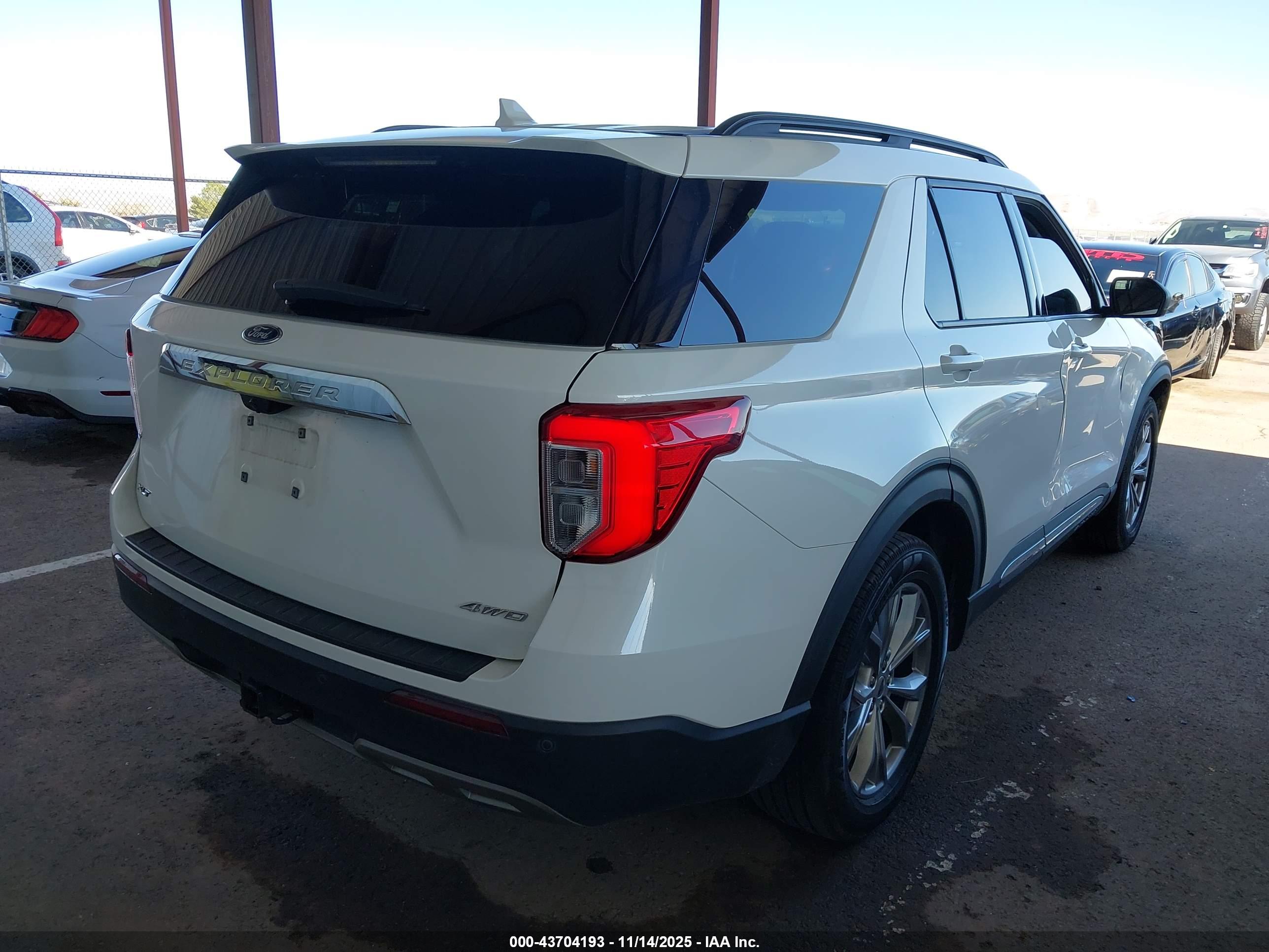 FORD EXPLORER image 4