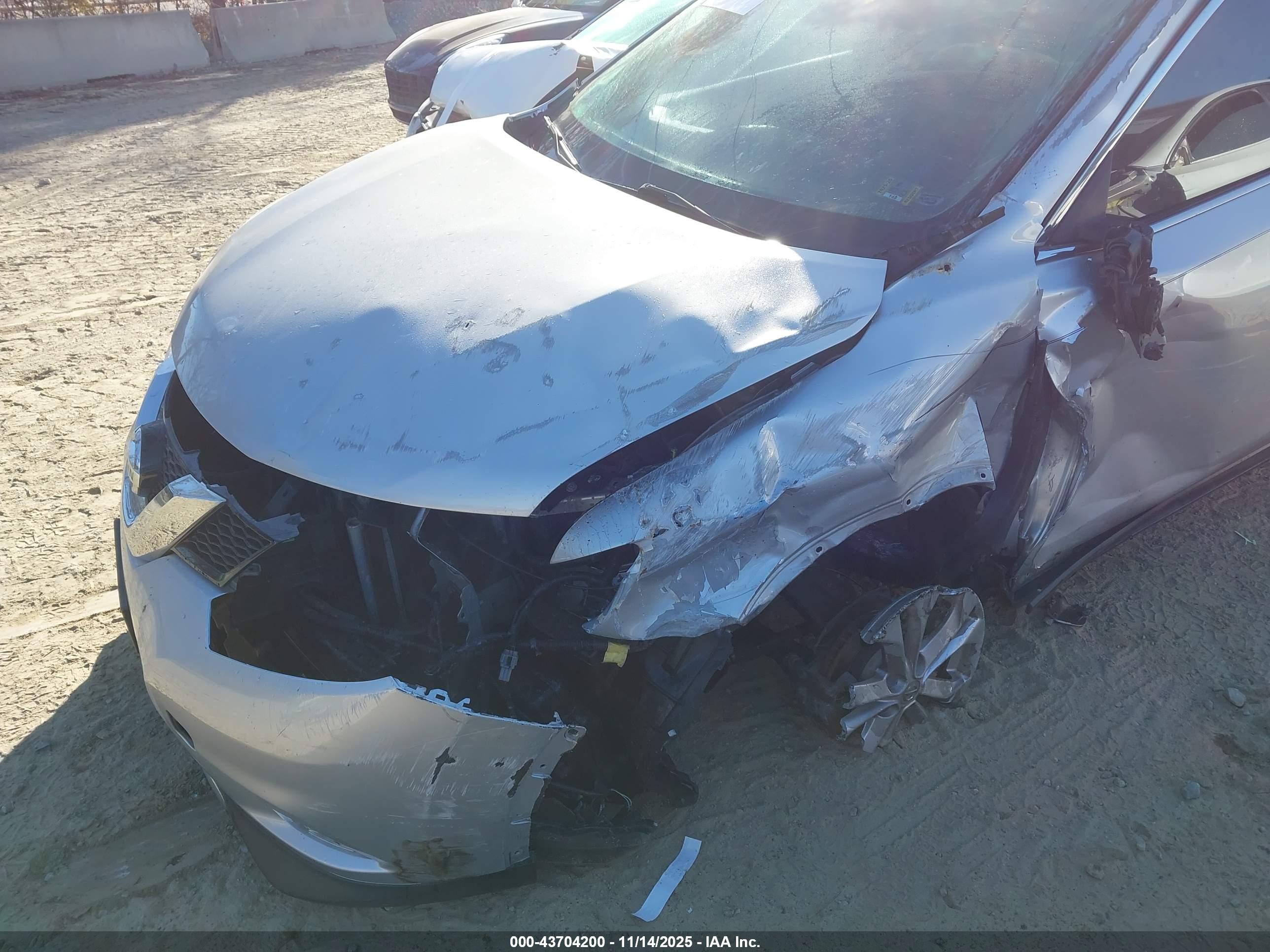 NISSAN ROGUE image 6