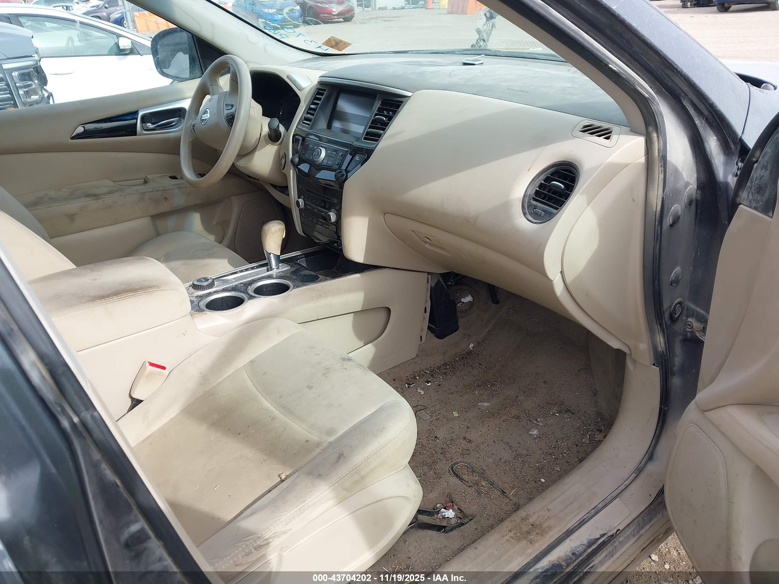 NISSAN PATHFINDER image 5