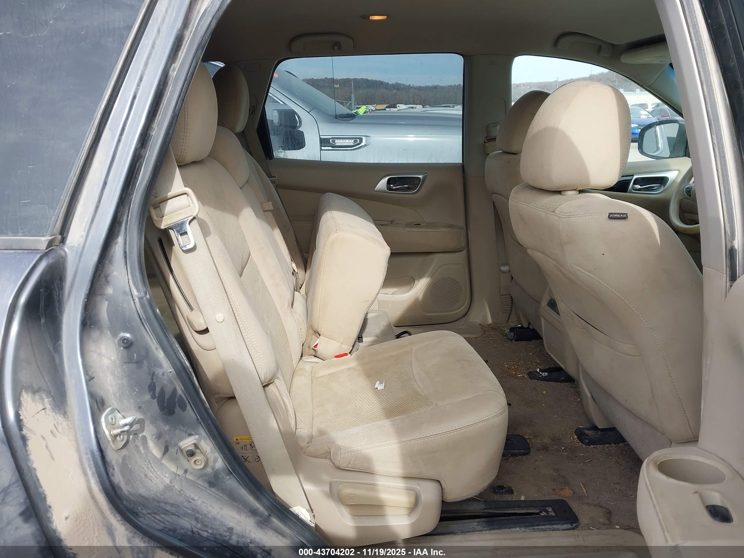 NISSAN PATHFINDER image 8