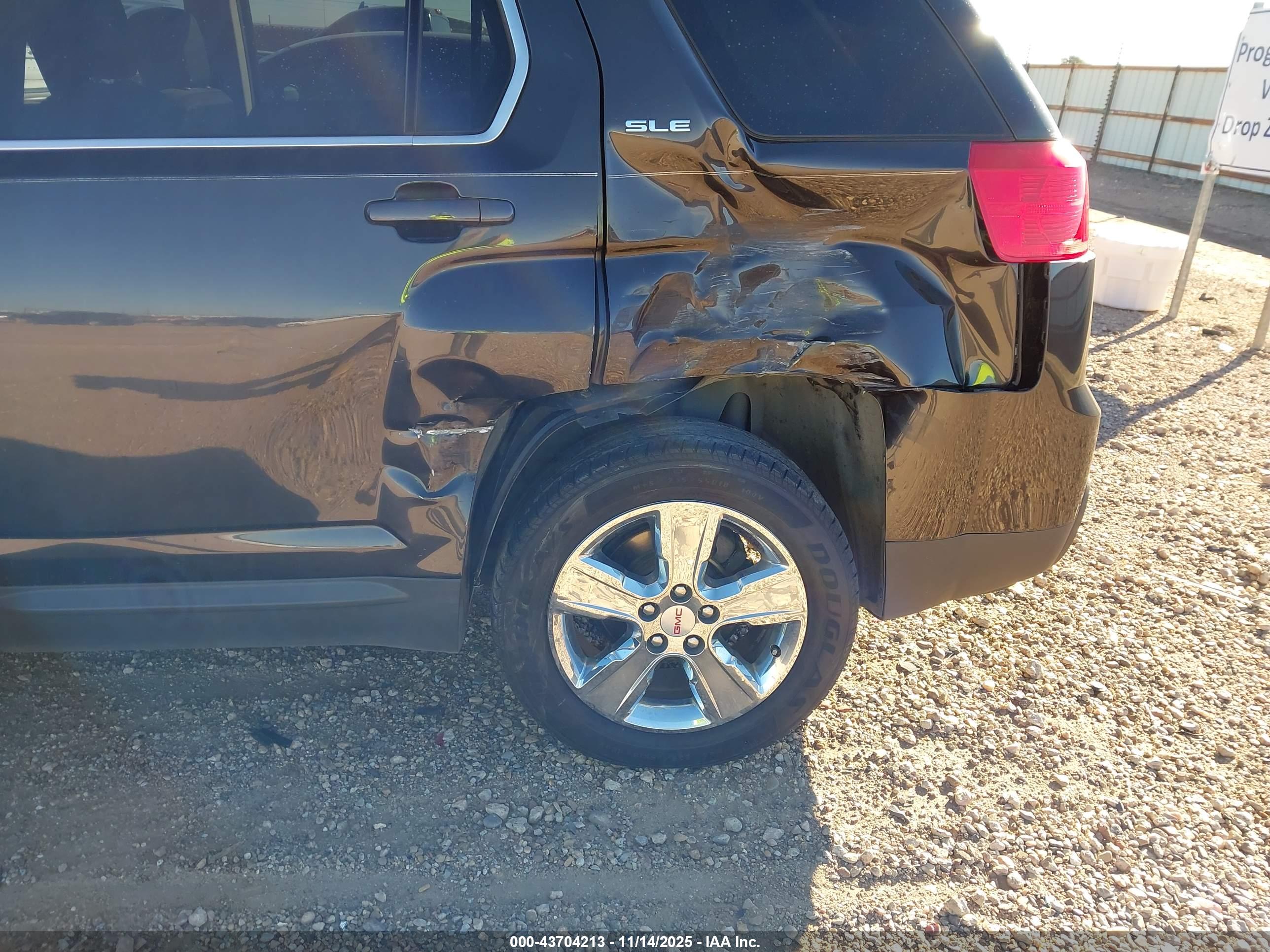 GMC TERRAIN image 6