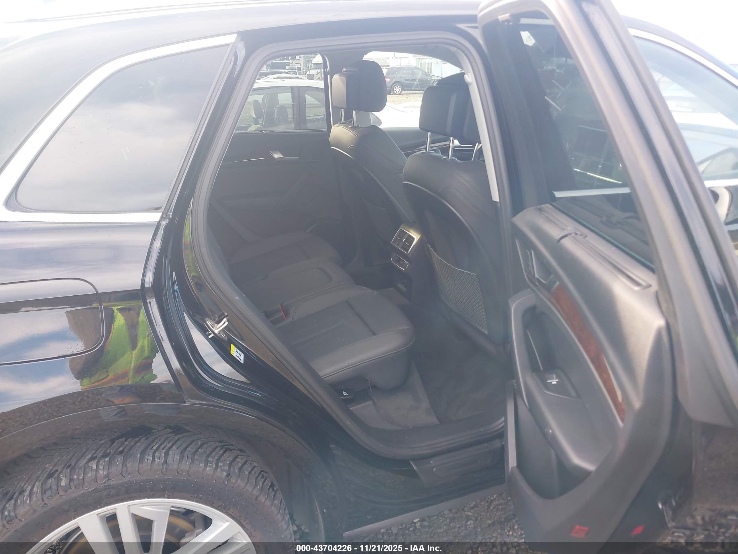 AUDI Q5 image 8