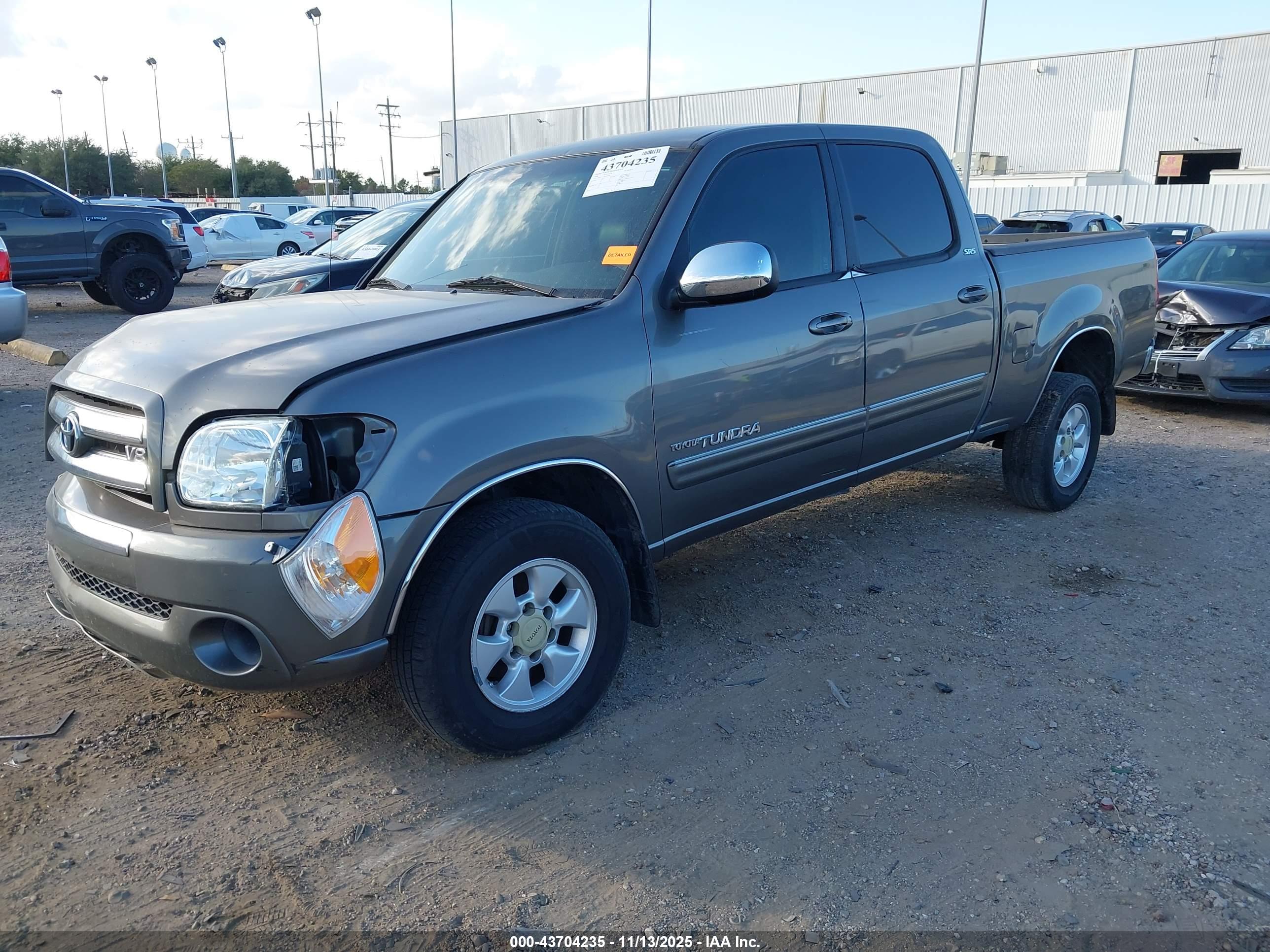 TOYOTA TUNDRA image 2
