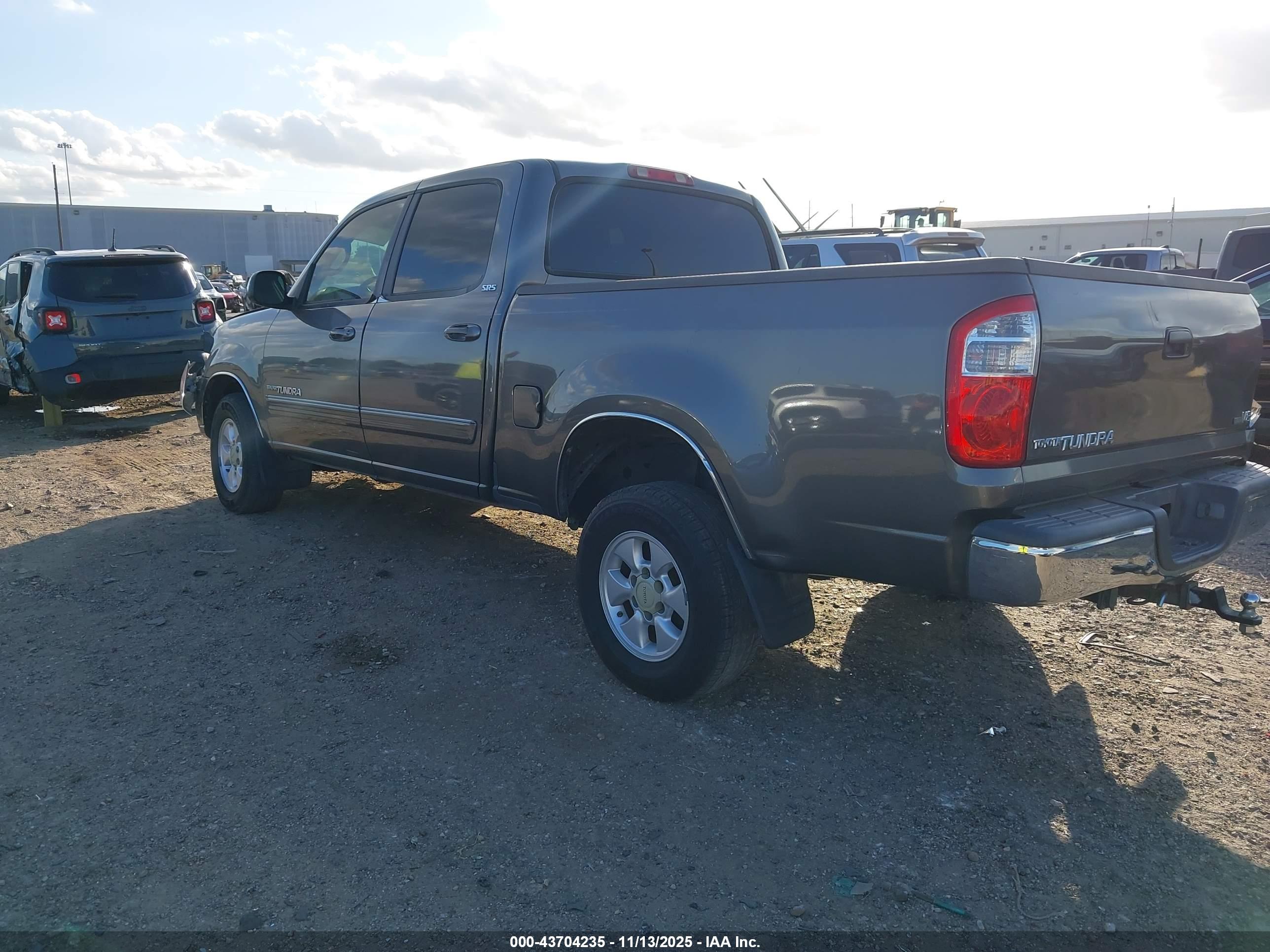 TOYOTA TUNDRA image 3
