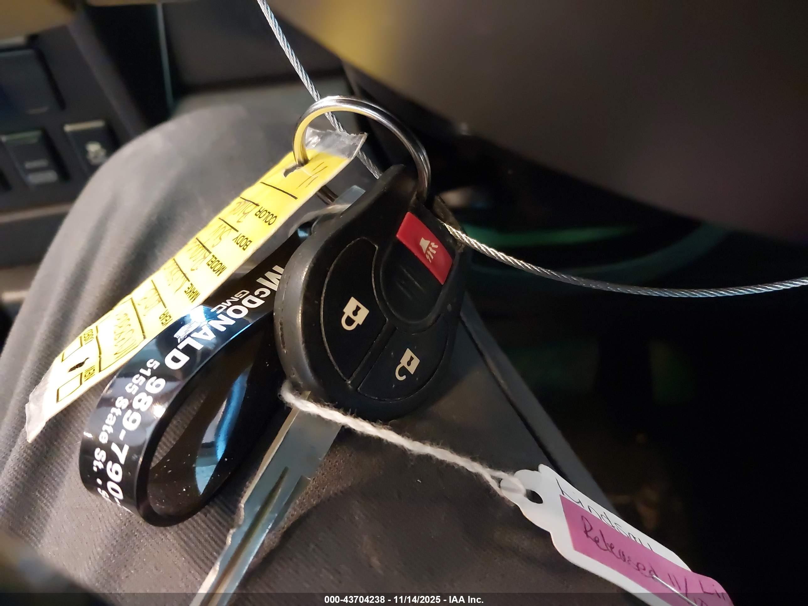 NISSAN ROGUE image 11