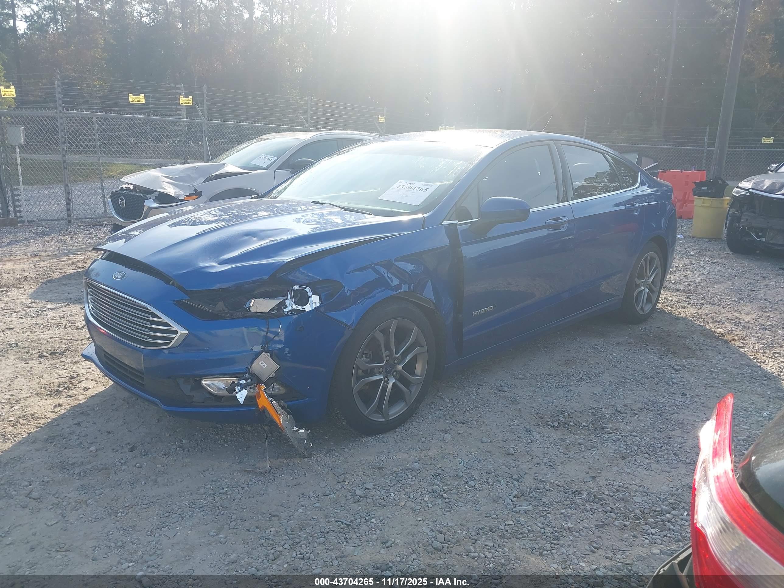FORD FUSION image 2