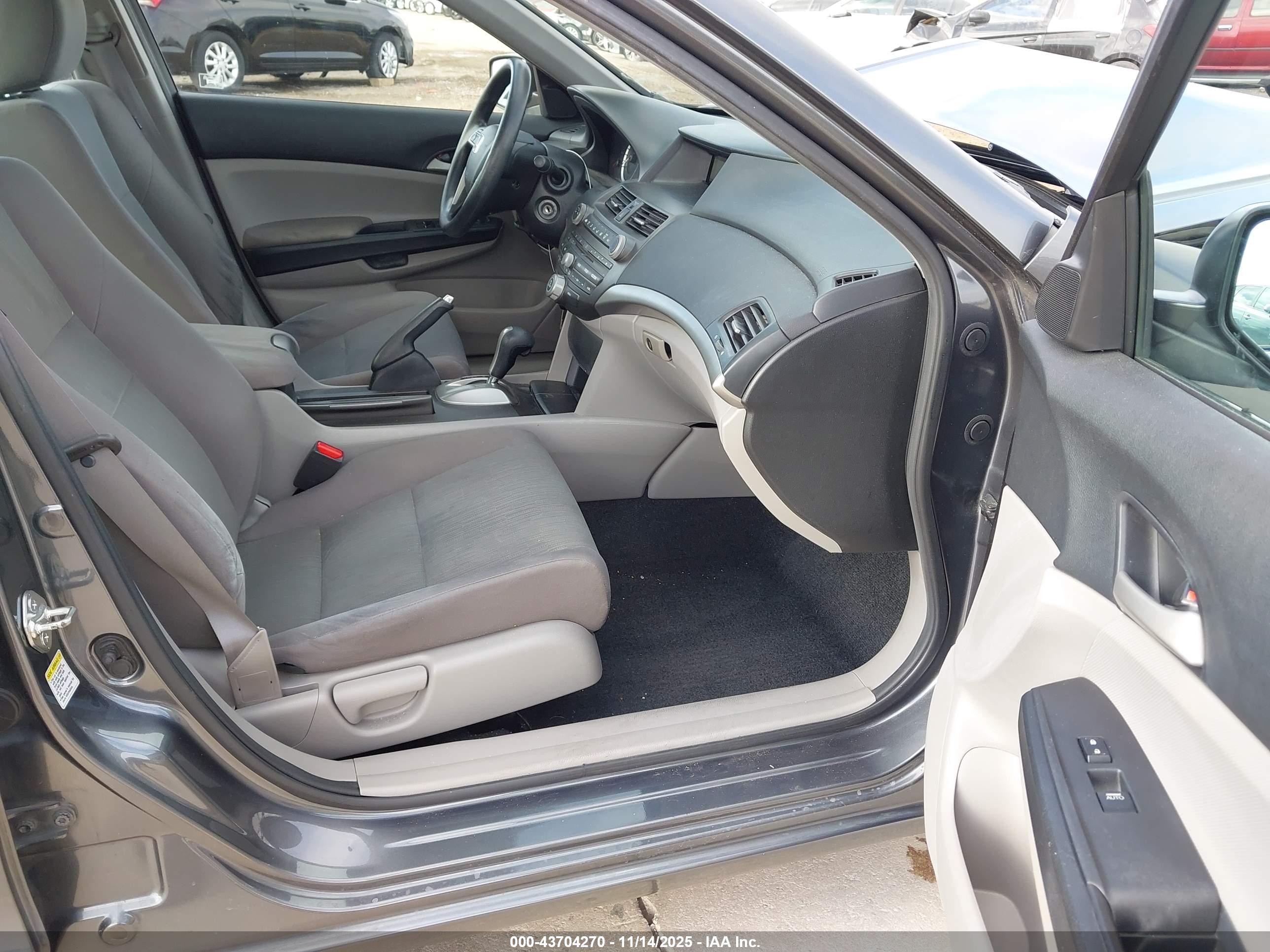 HONDA ACCORD image 5