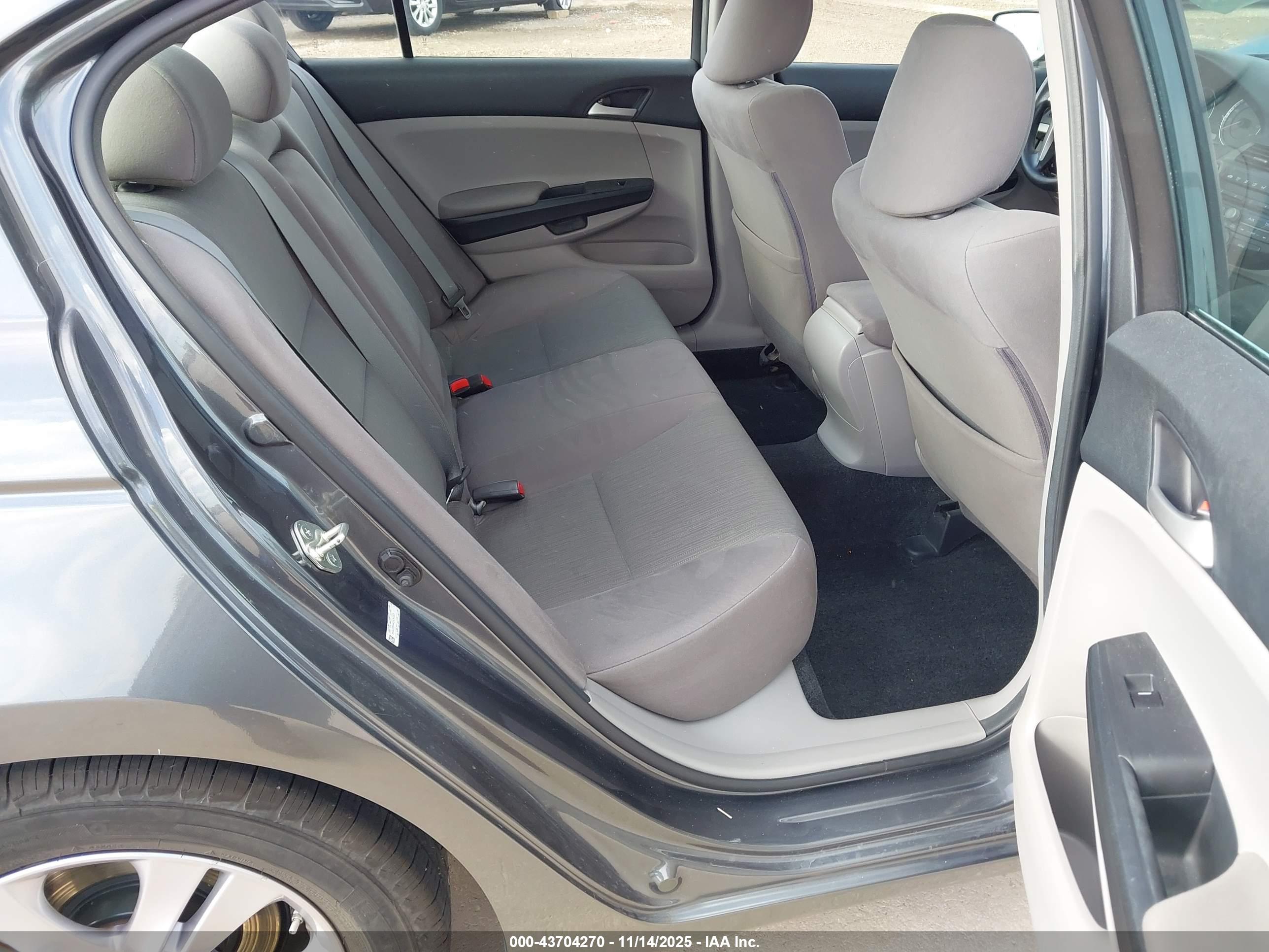 HONDA ACCORD image 8