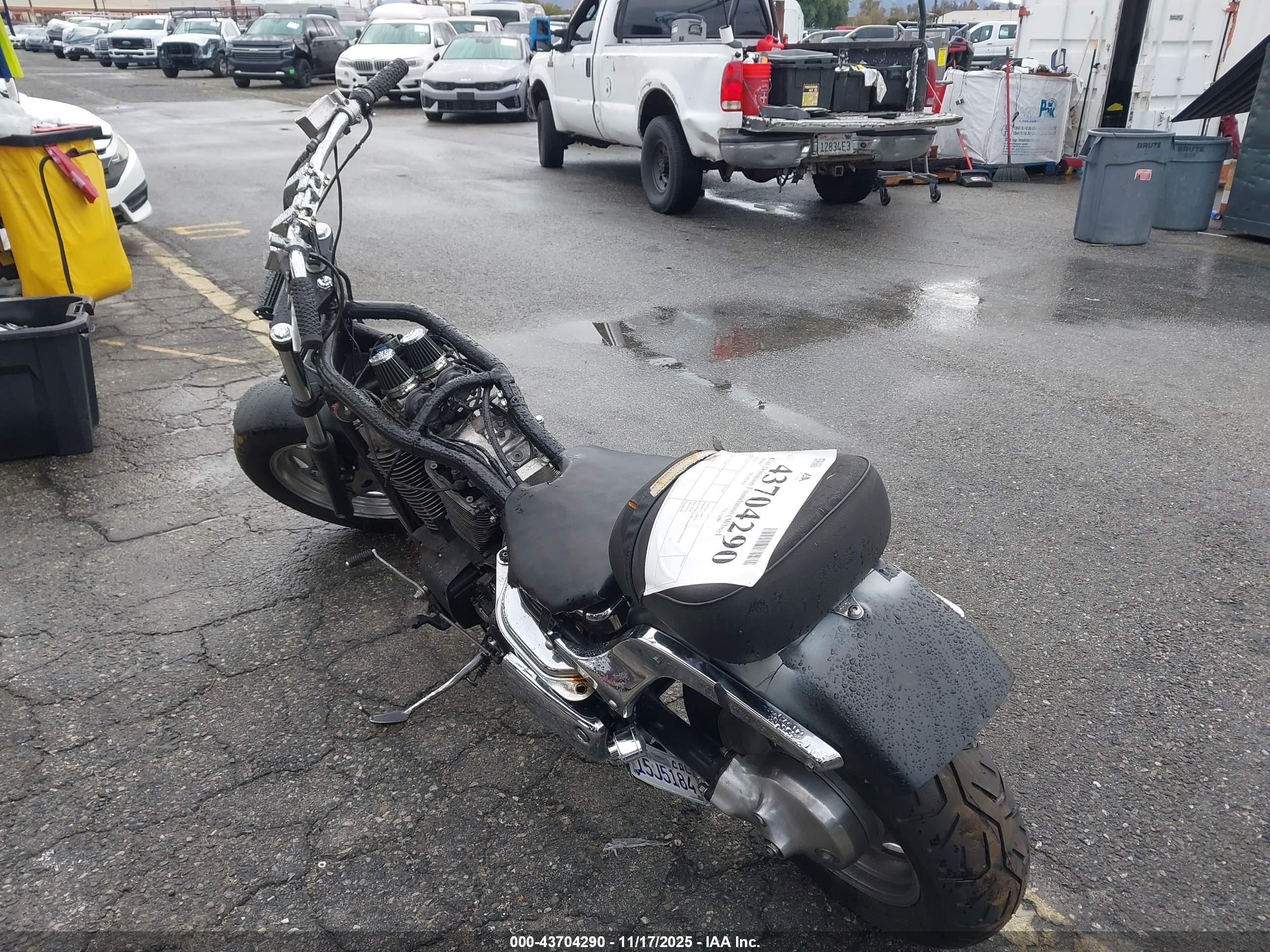 SUZUKI VL1500 image 3